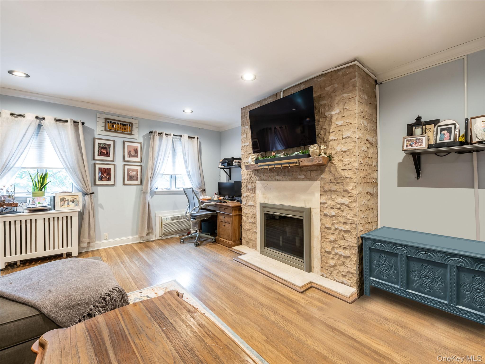 215 Middle Neck Road # 15-2A, Great Neck, NY 11021