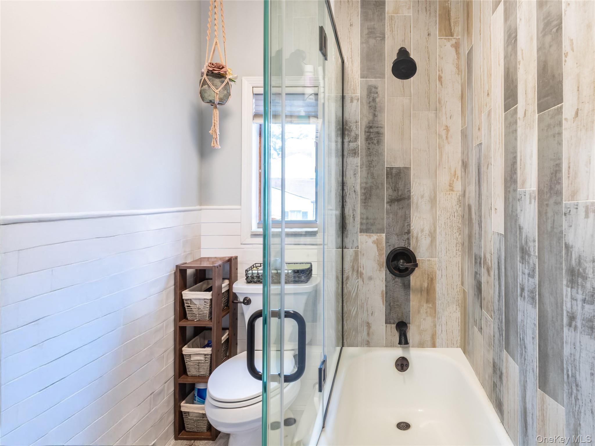 215 Middle Neck Road # 15-2A, Great Neck, NY 11021