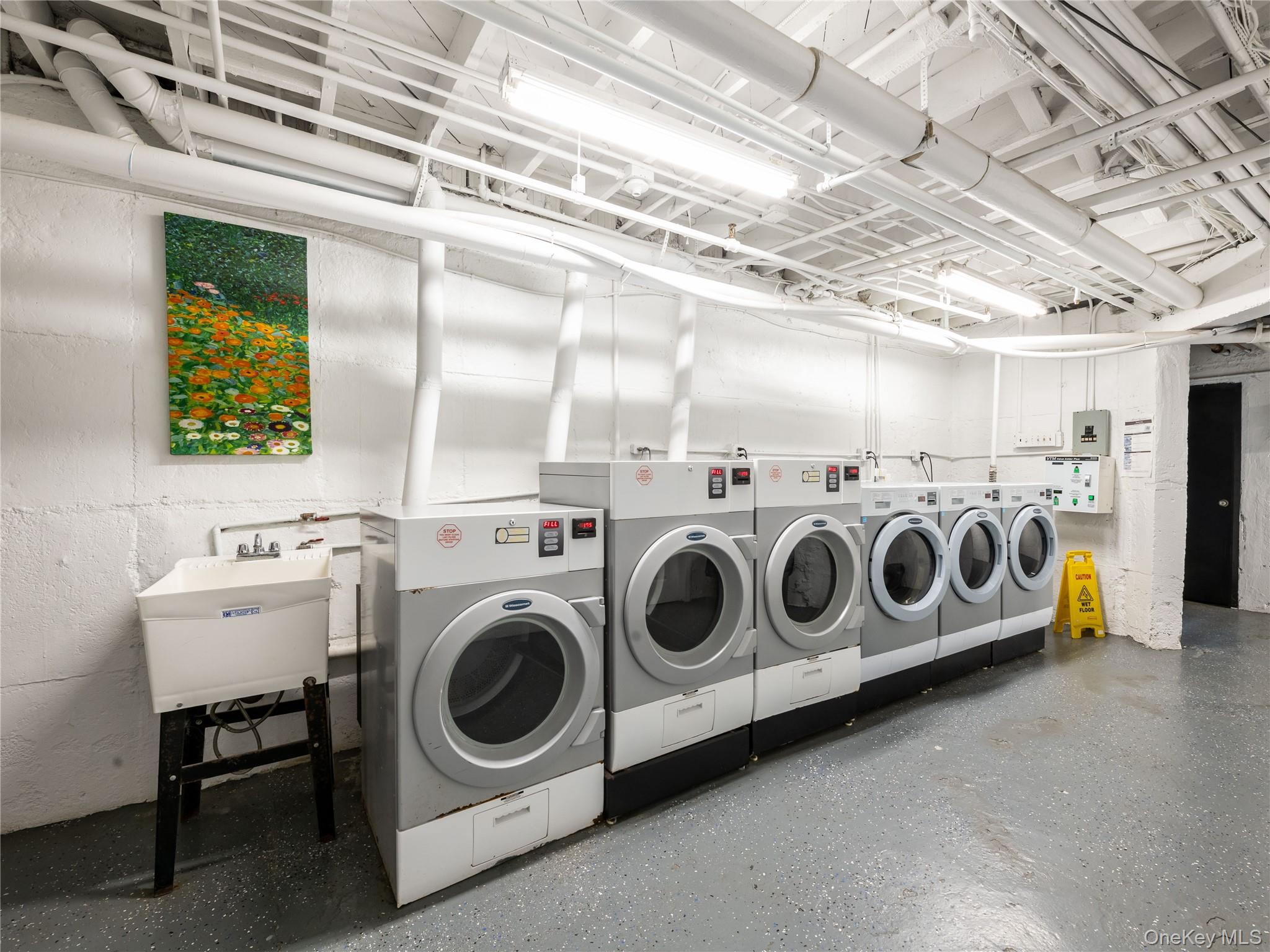 215 Middle Neck Road # 15-2A, Great Neck, NY 11021