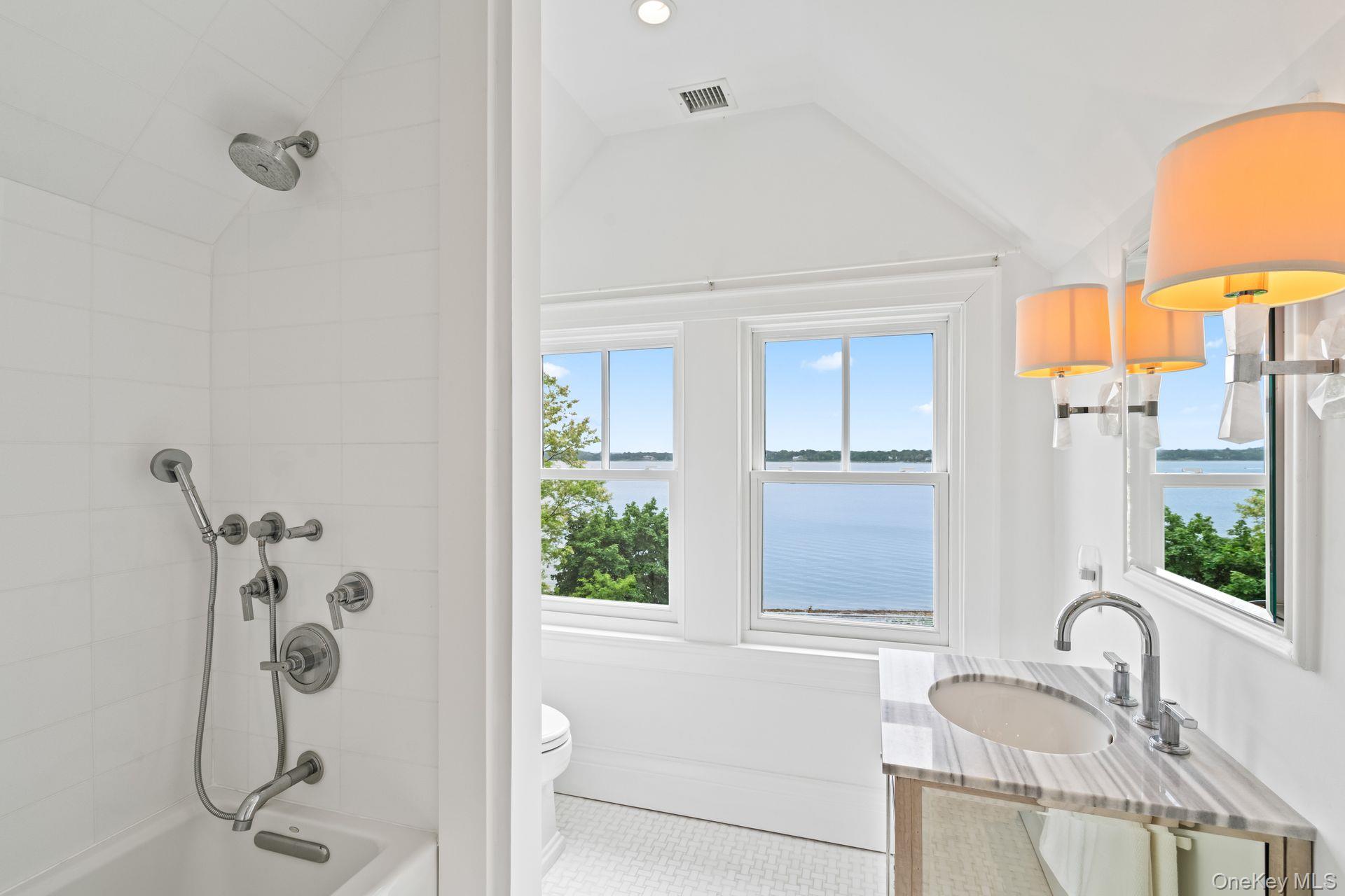 998 West Shore Road, Mill Neck, NY 11771