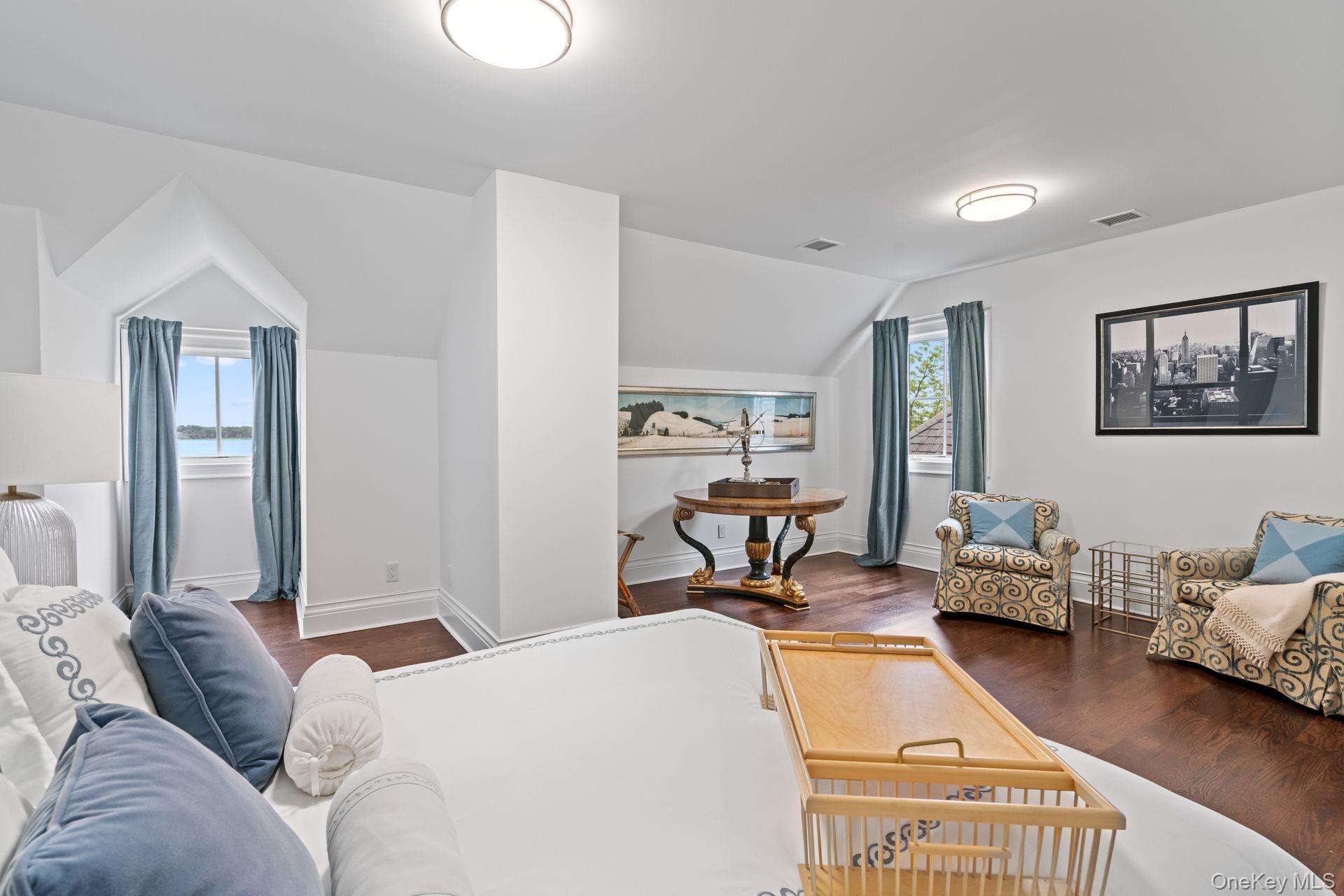 998 West Shore Road, Mill Neck, NY 11771