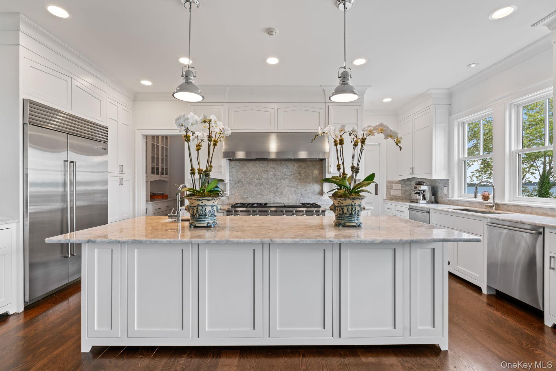 998 West Shore Road, Mill Neck, NY 11771