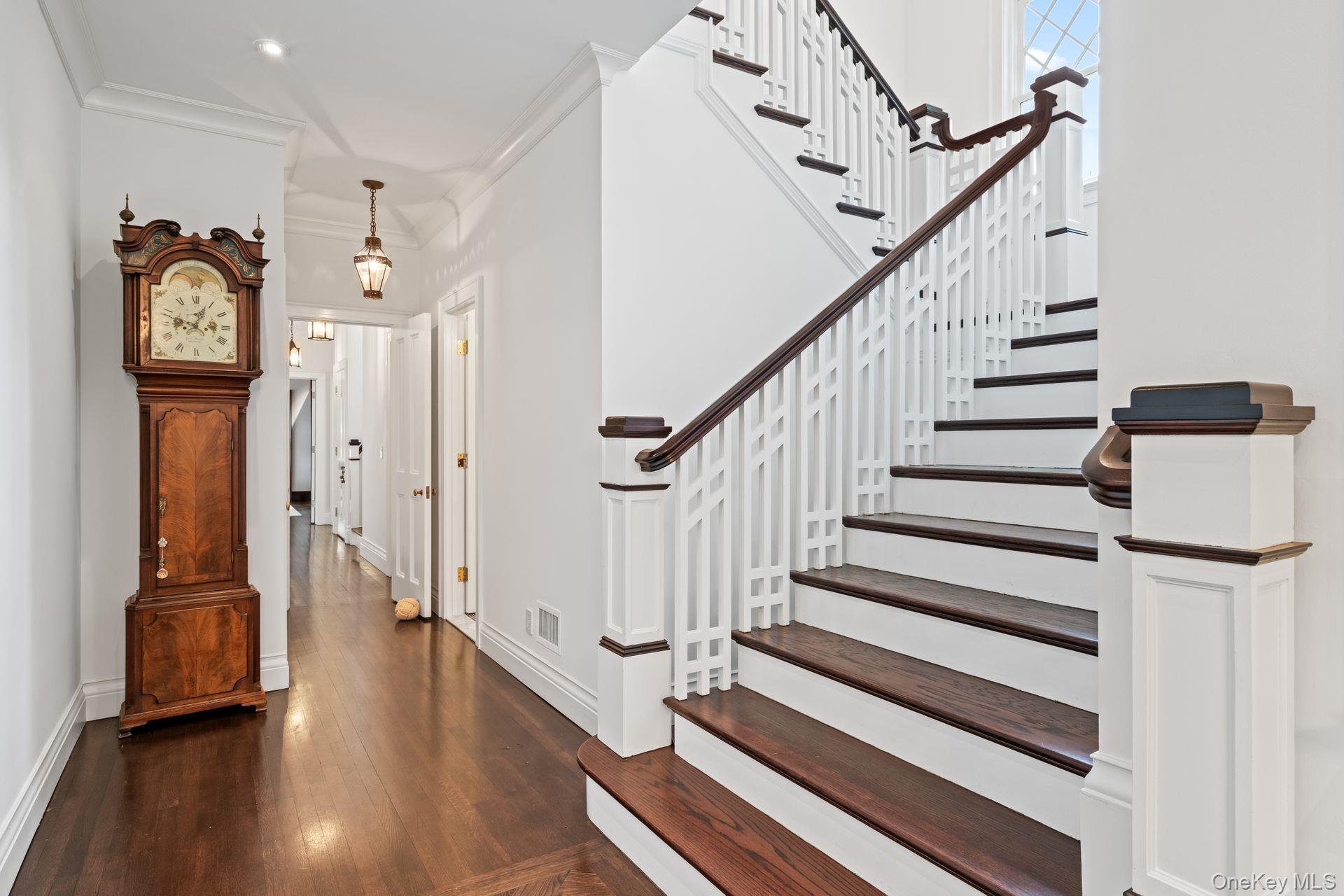 998 West Shore Road, Mill Neck, NY 11771