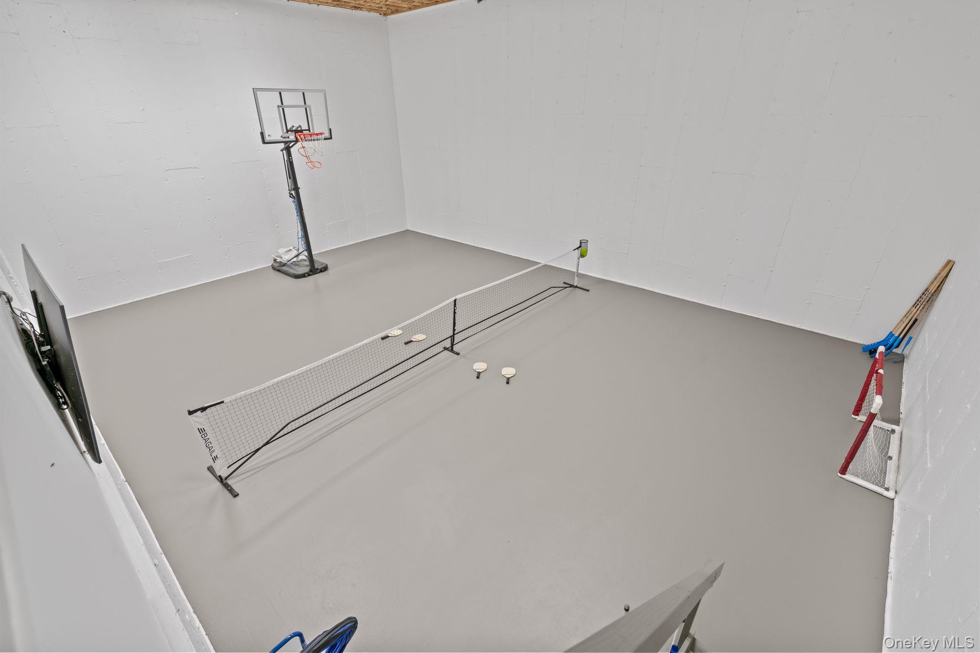 998 West Shore Road, Mill Neck, NY 11771