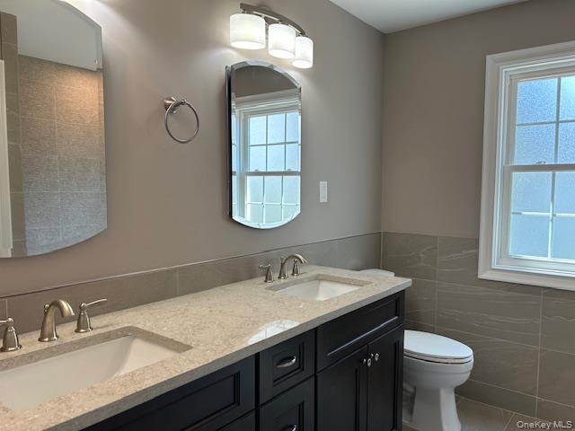 110B Louis Street, Massapequa, NY 11758