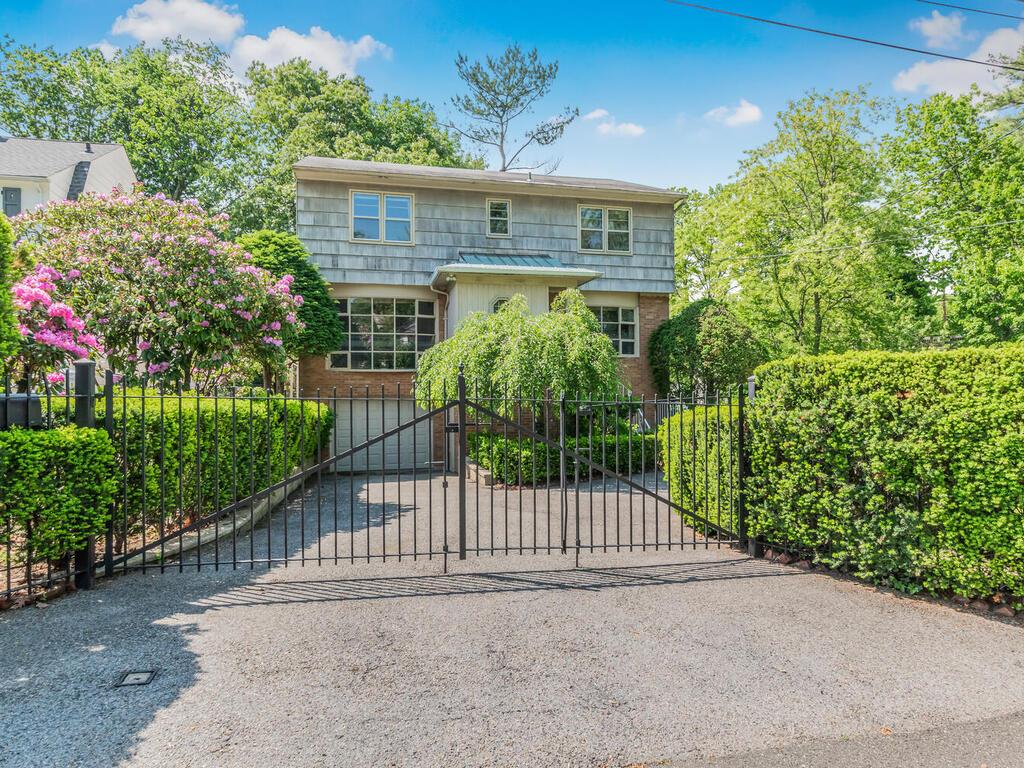 1 Kingston Avenue, Yonkers, NY 10701