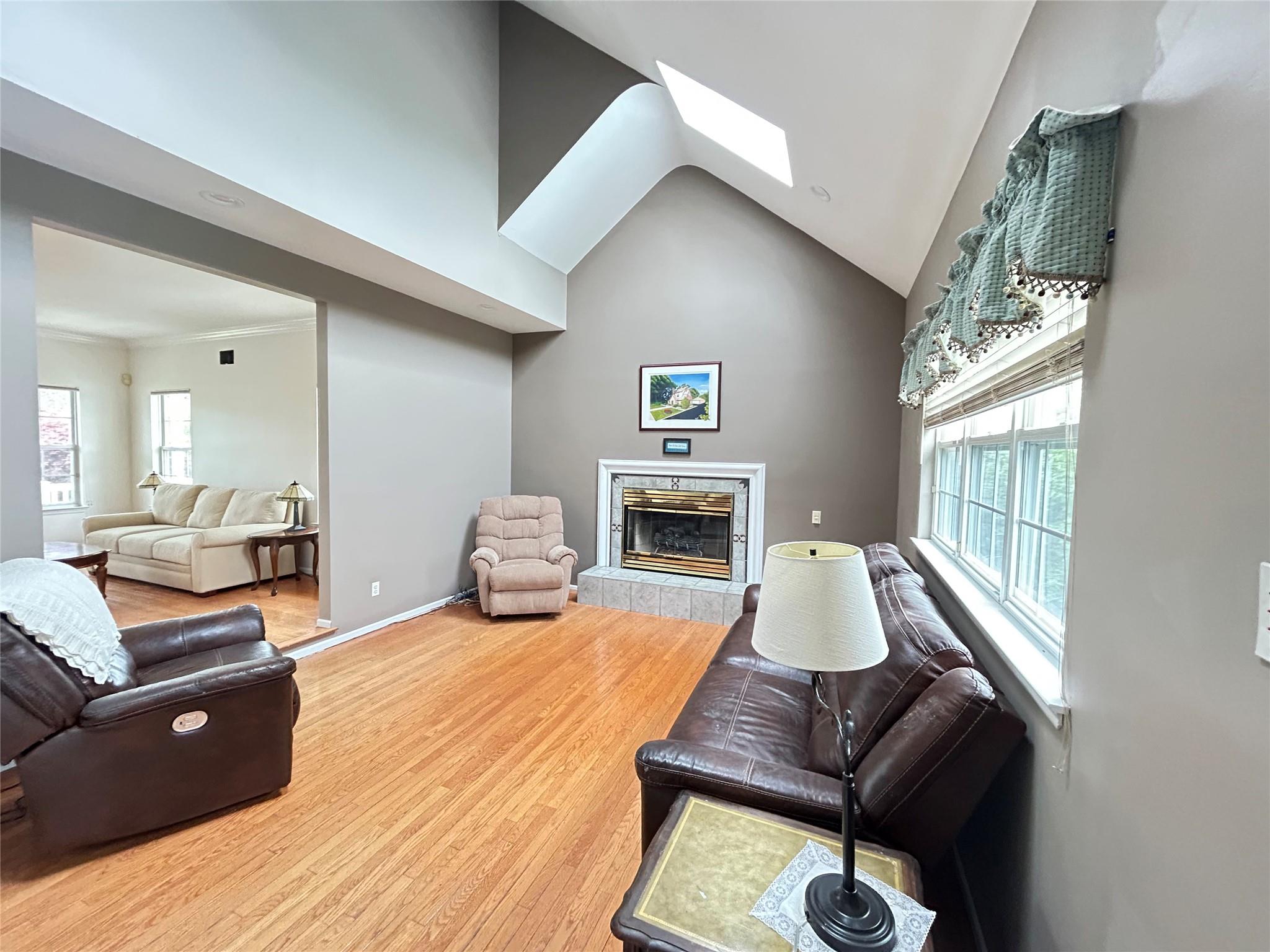 25 Willowbend Lane, Holtsville, NY 11742