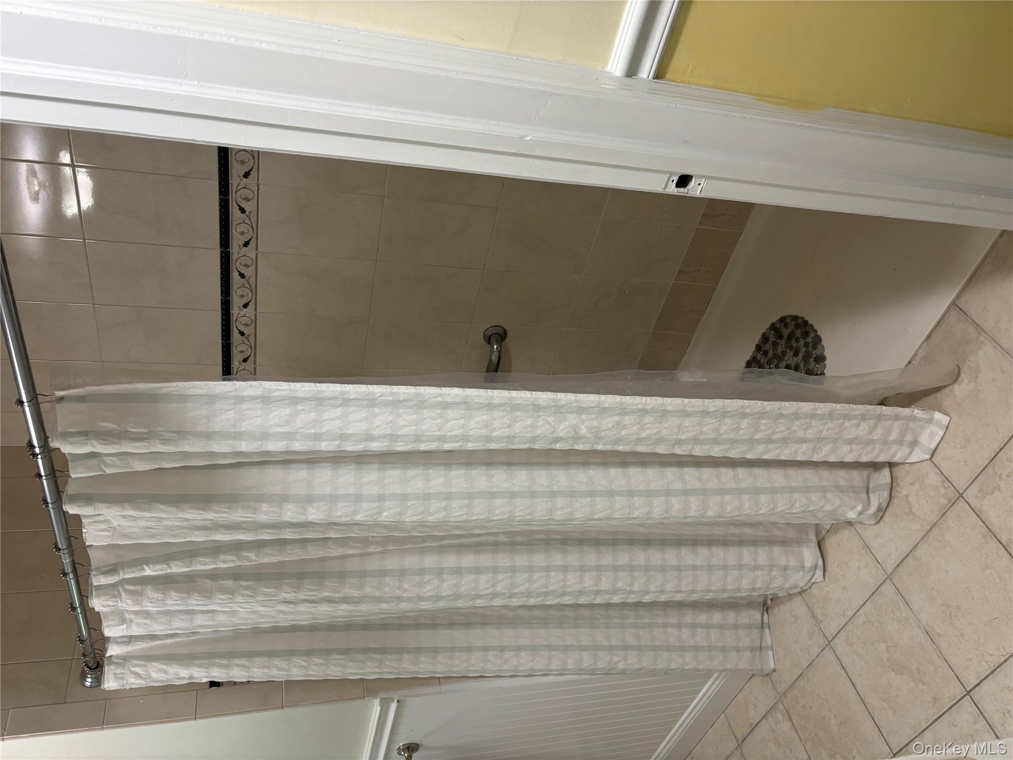 190 Canterbury Drive, Ridge, NY 11961