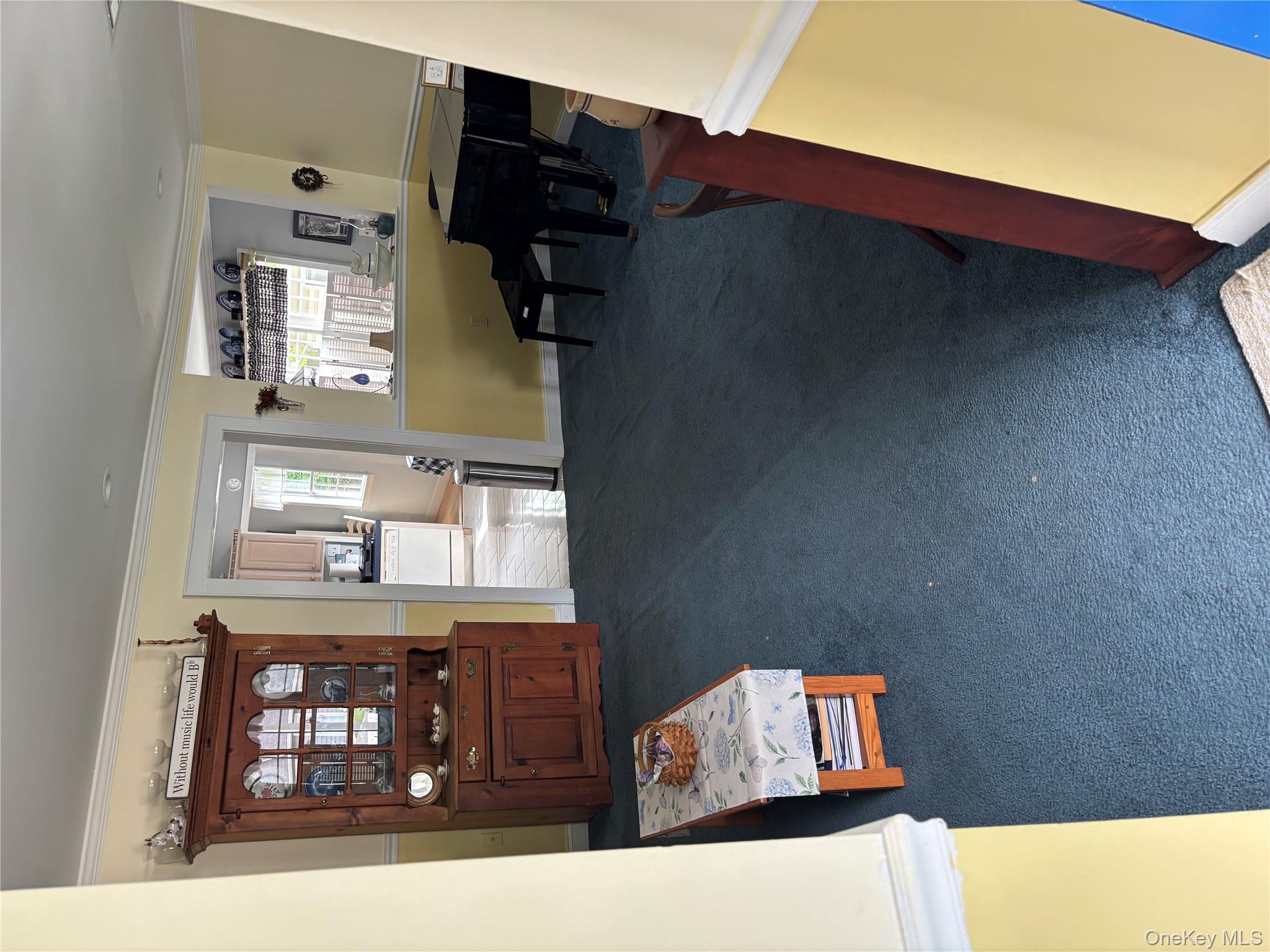 190 Canterbury Drive, Ridge, NY 11961