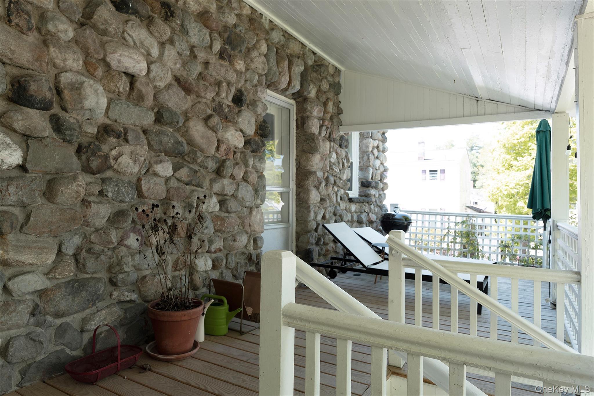 17 Washington Avenue, Millbrook, NY 12545