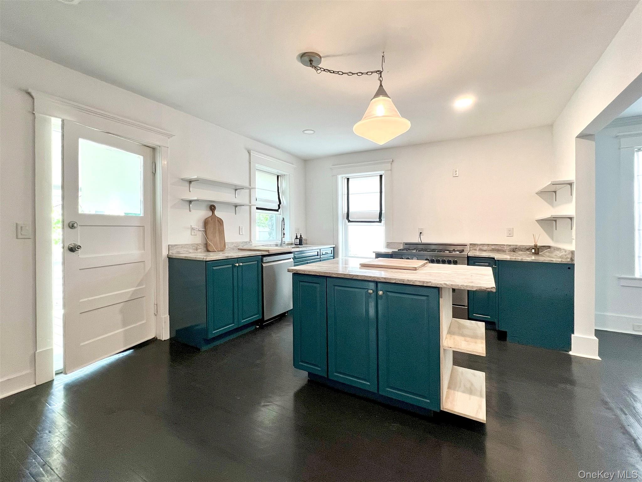 17 Washington Avenue, Millbrook, NY 12545