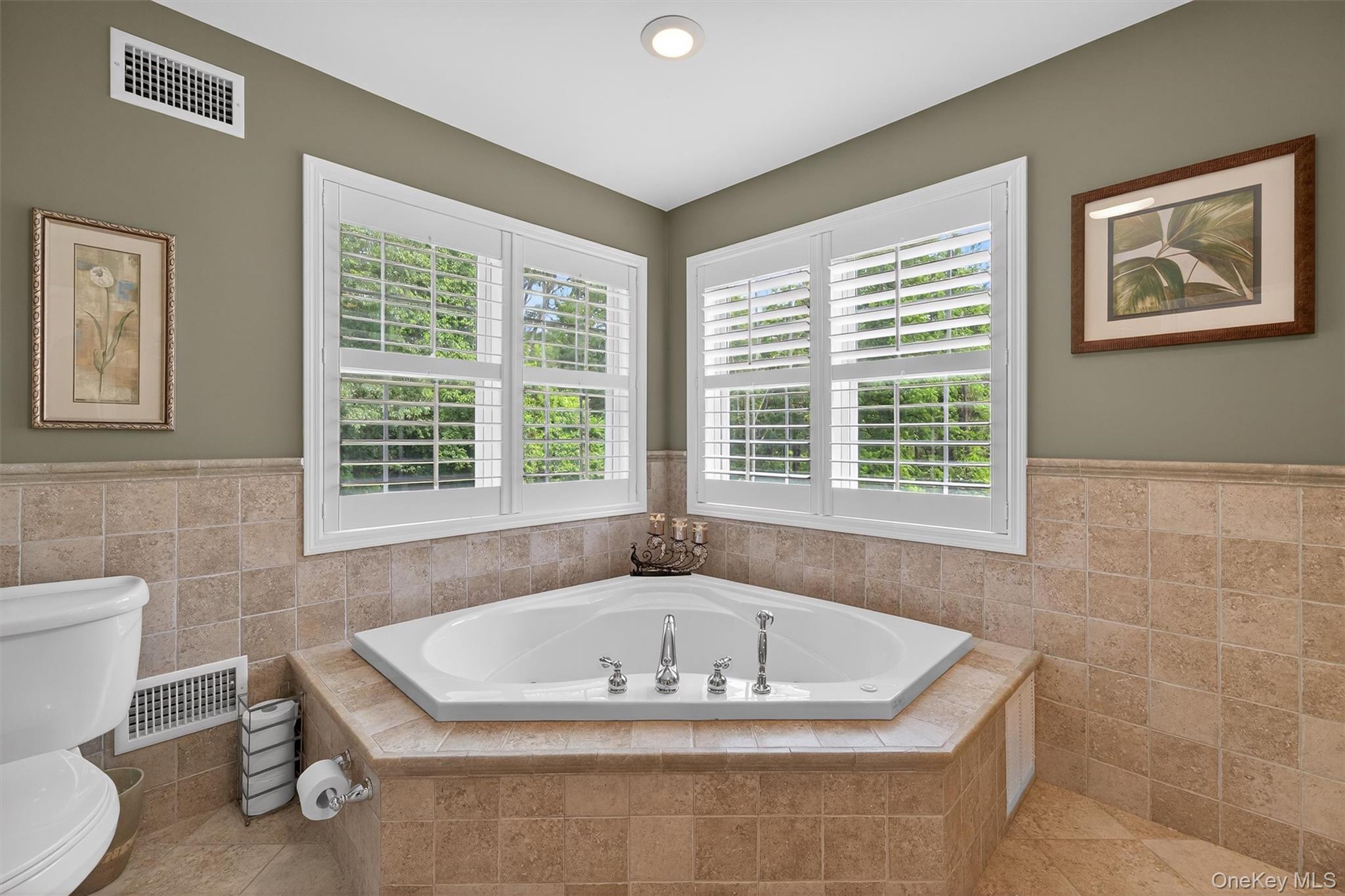 7 Stonewall Court, Warwick, NY 10990