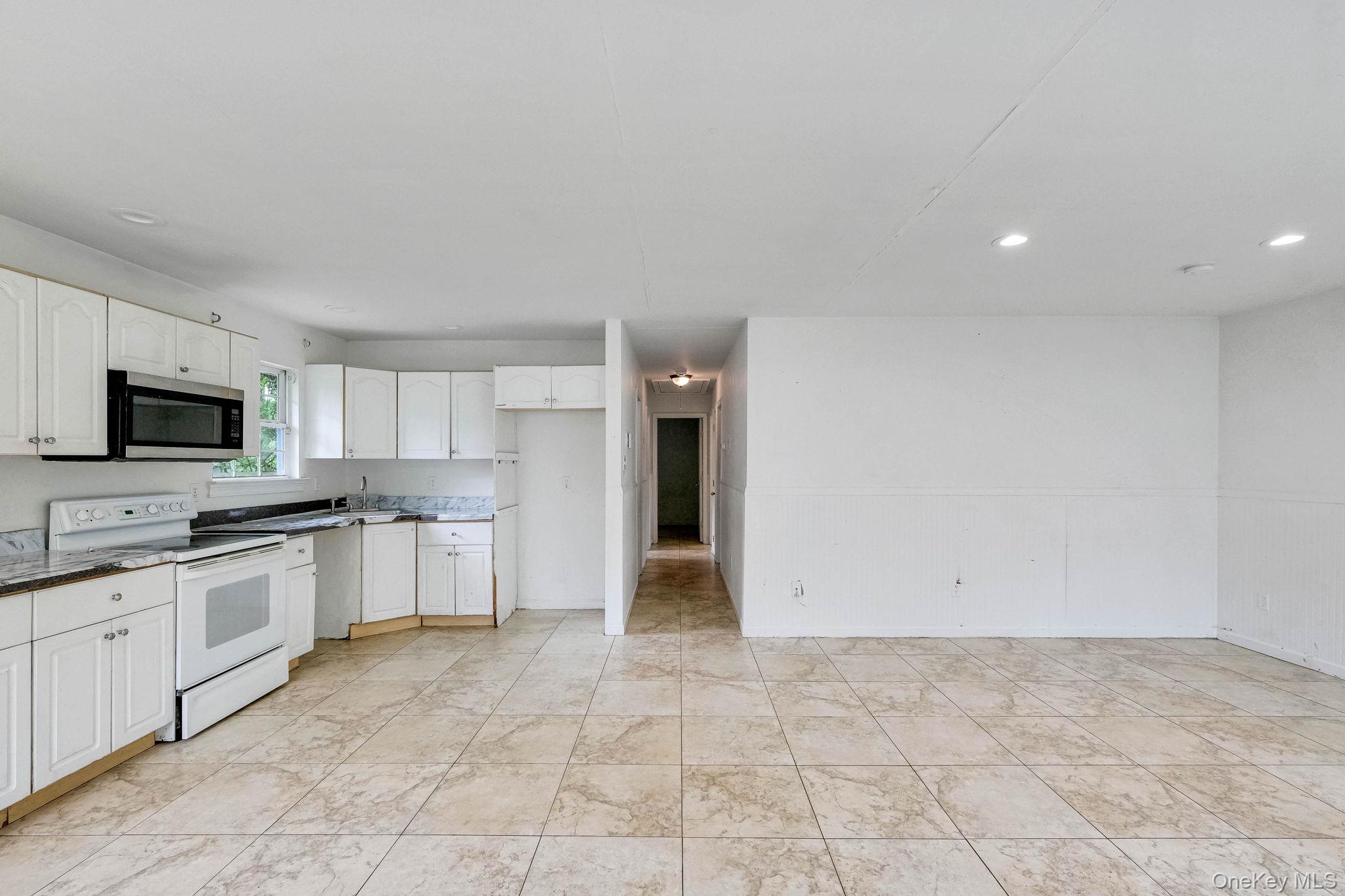 122 Eleanor Avenue, Mastic, NY 11950