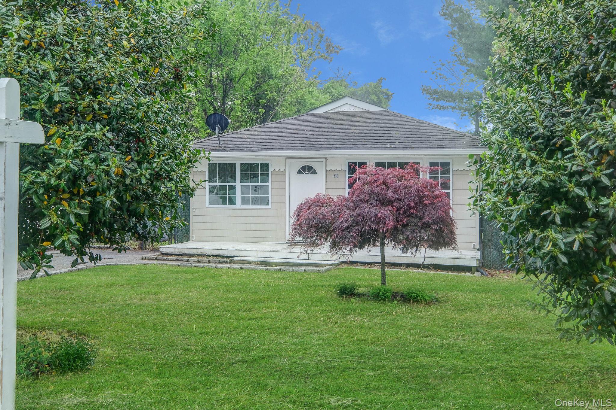 122 Eleanor Avenue, Mastic, NY 11950