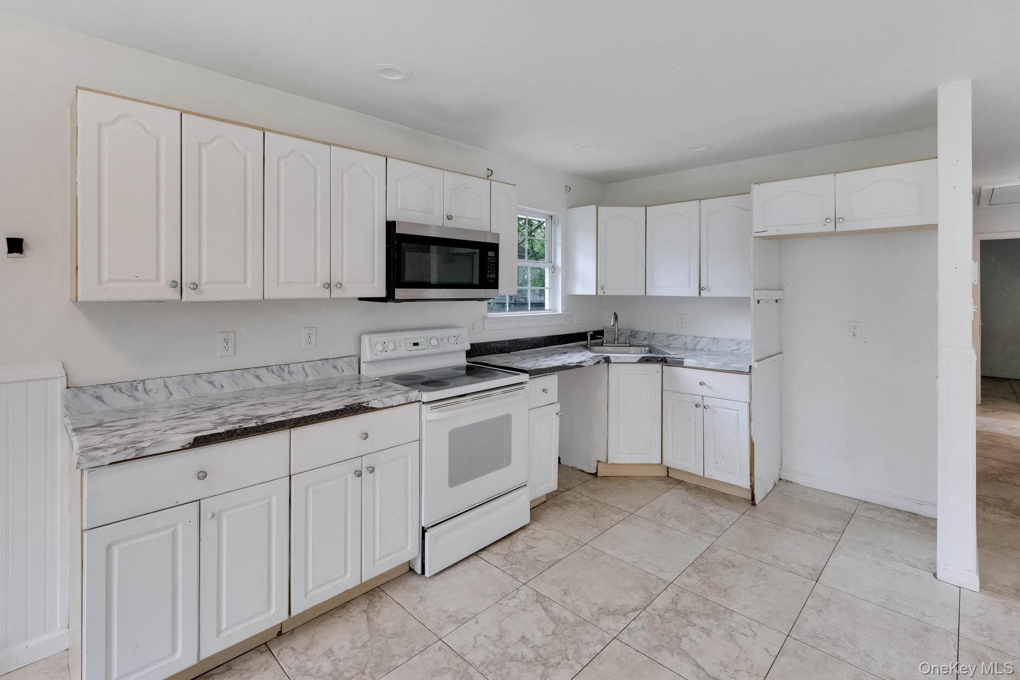 122 Eleanor Avenue, Mastic, NY 11950