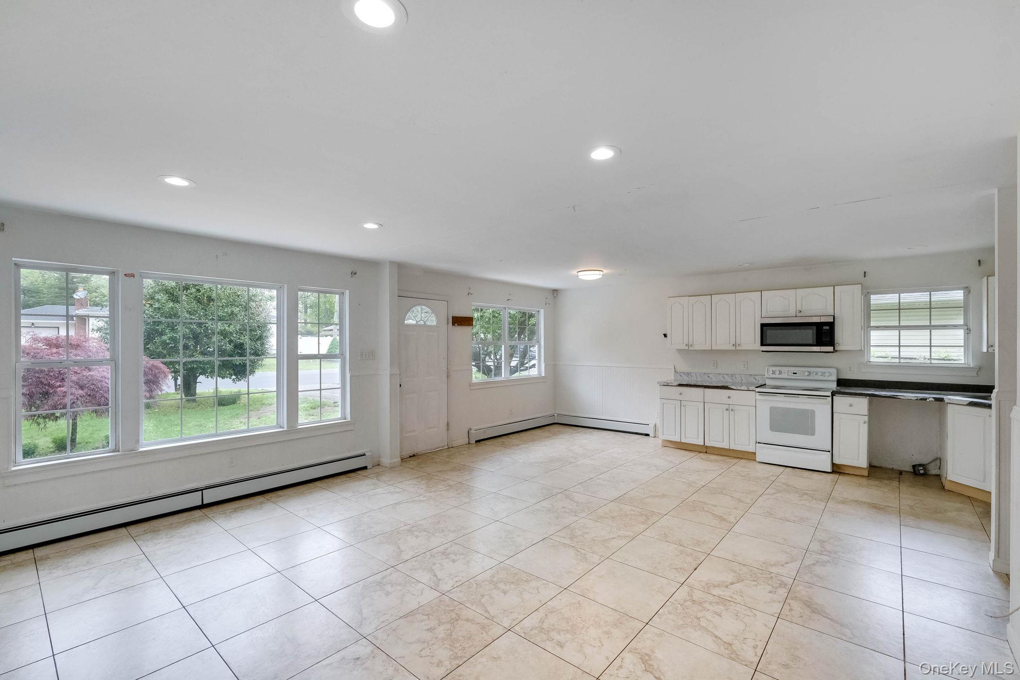 122 Eleanor Avenue, Mastic, NY 11950