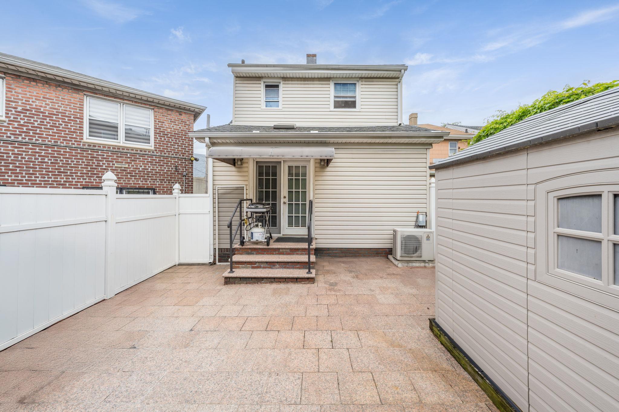 71-26 58 Avenue, Maspeth, NY 11378