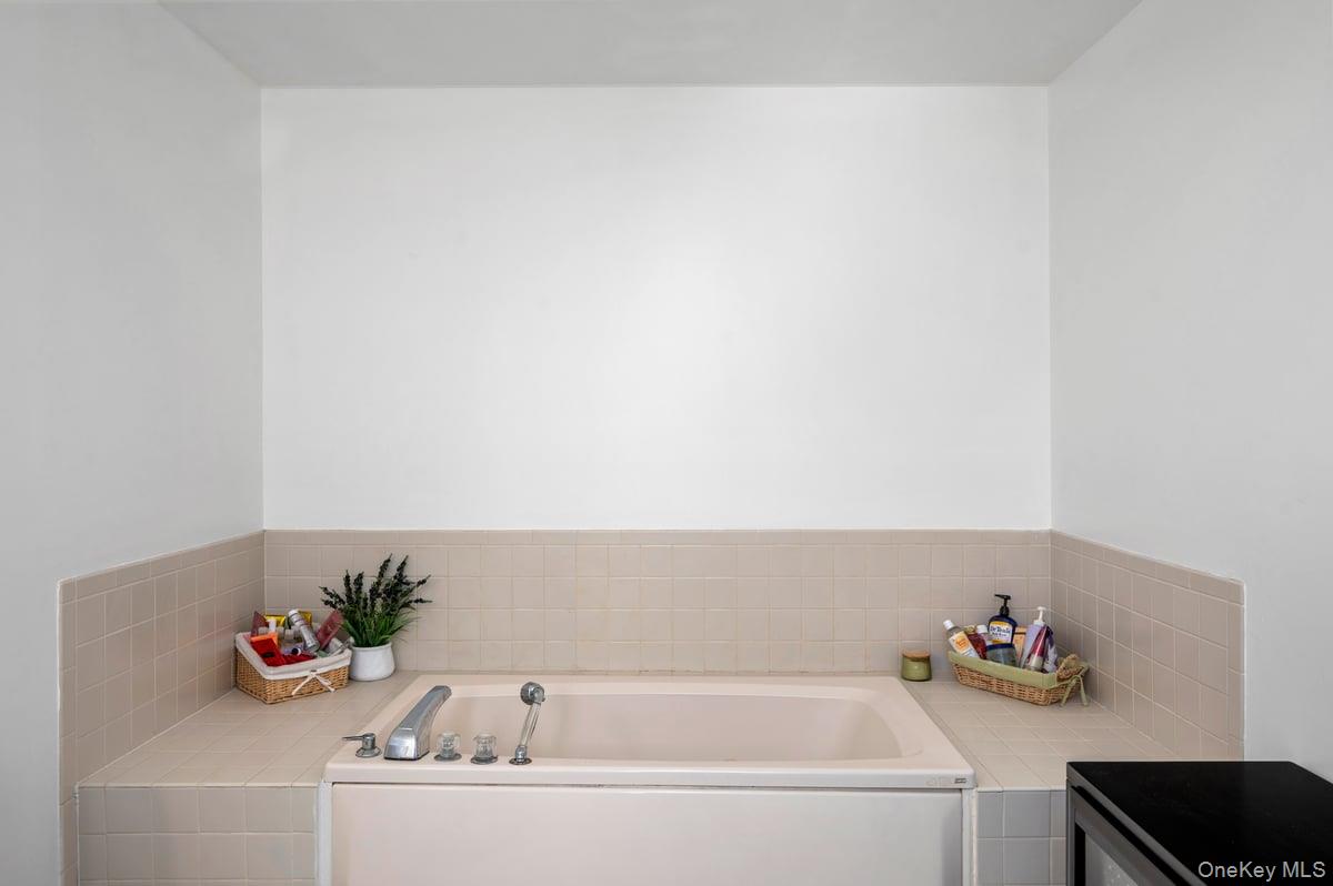 187 Fairway Drive, Carmel, NY 10512