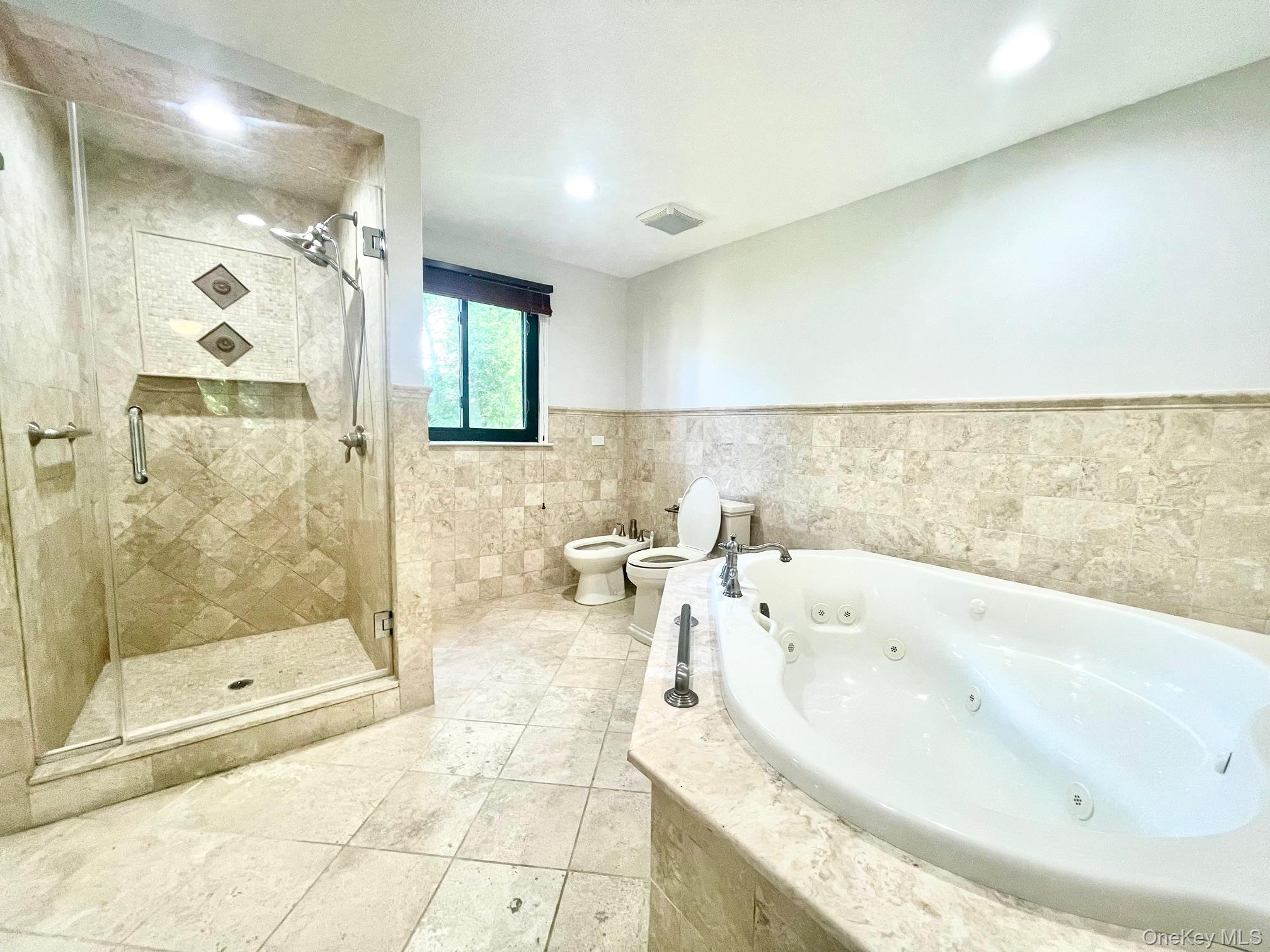 240 Beechmont Drive, New Rochelle, NY 10804