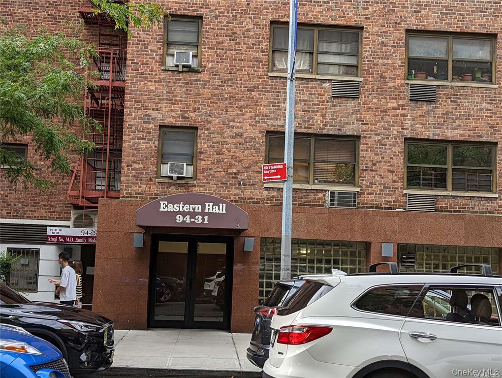 94-31 59 Ave # 4B, Elmhurst, NY 11373