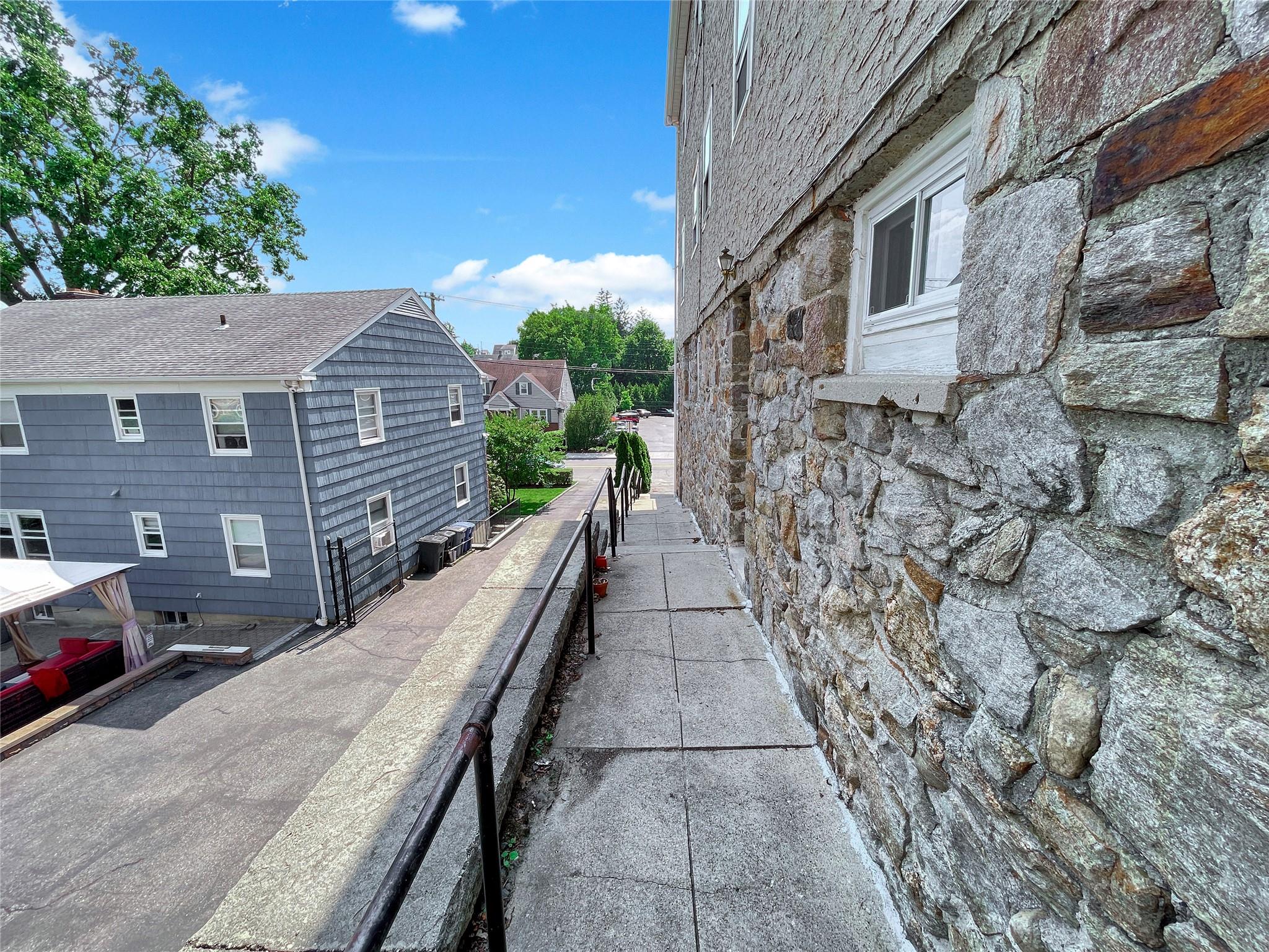 25 Fremont Street, Harrison, NY 10528