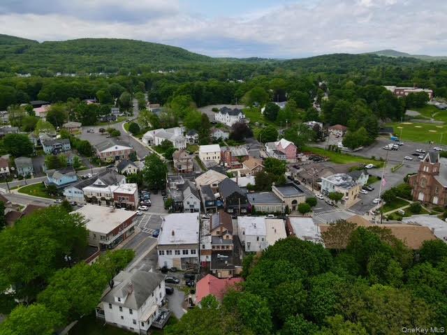 80 Vineyard Avenue, Highland, NY 12528