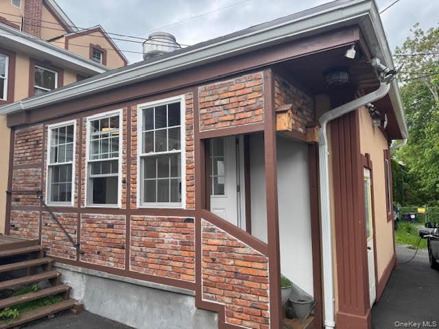 80 Vineyard Avenue, Highland, NY 12528