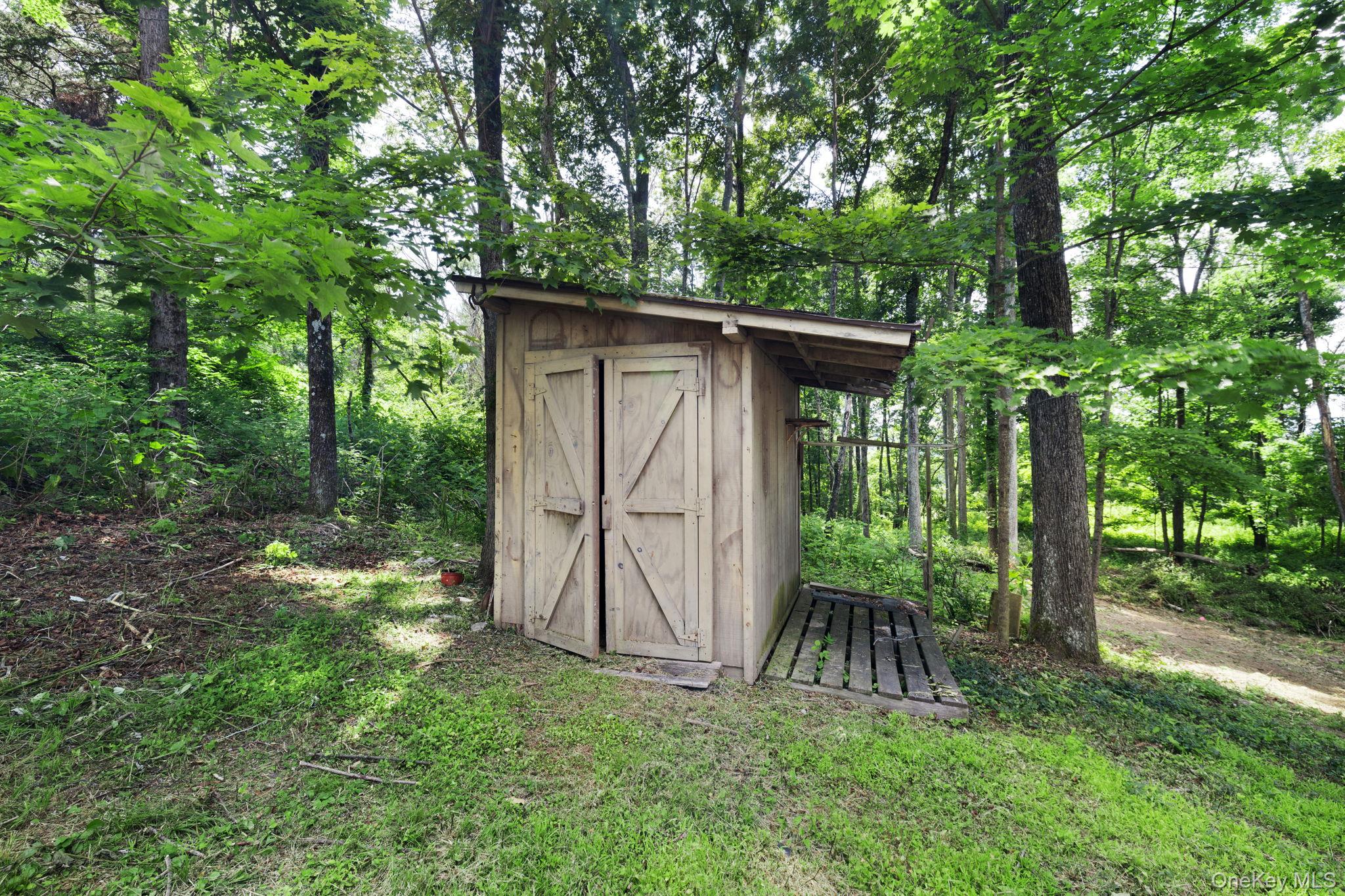 26 Carter Road, Pleasant Valley, NY 12569