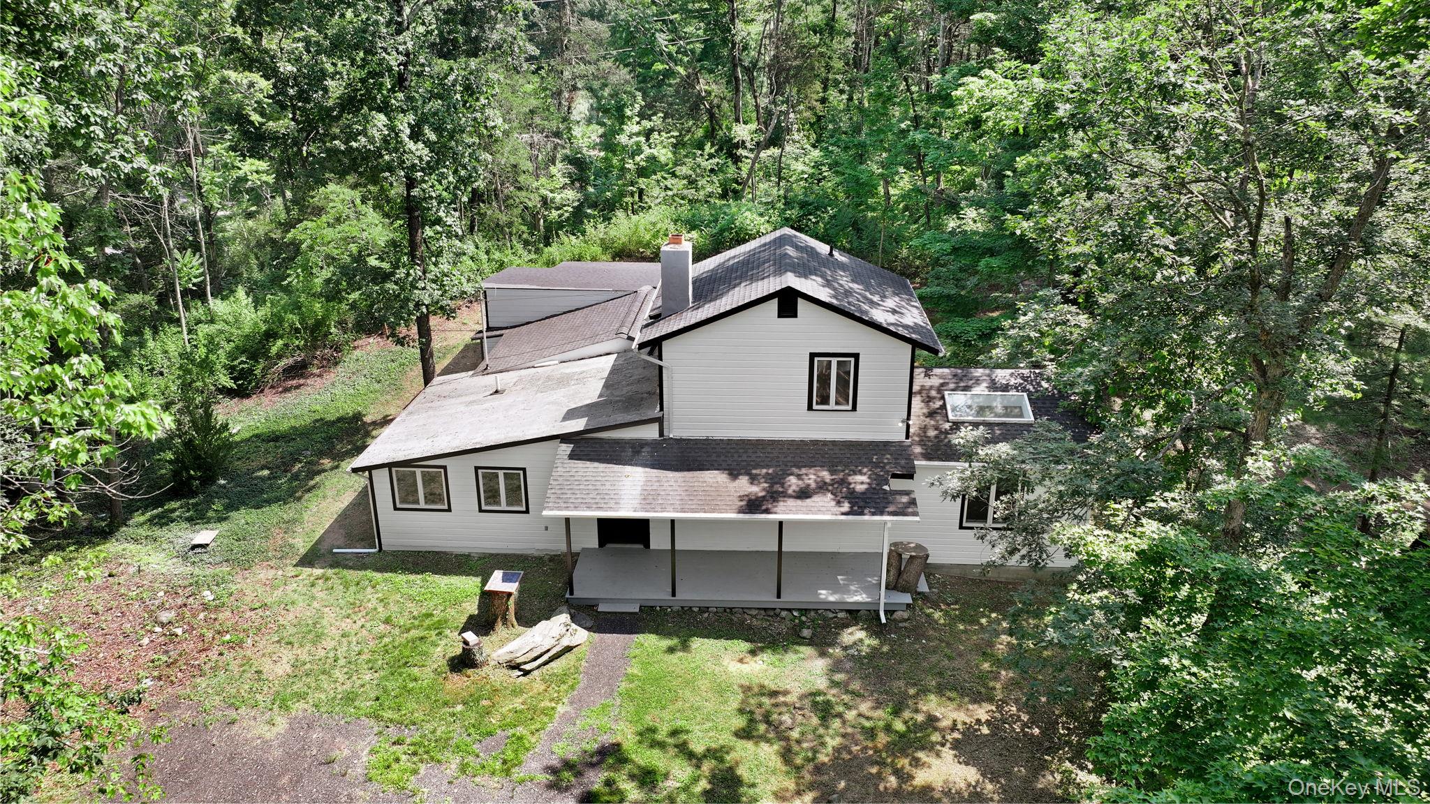 26 Carter Road, Pleasant Valley, NY 12569