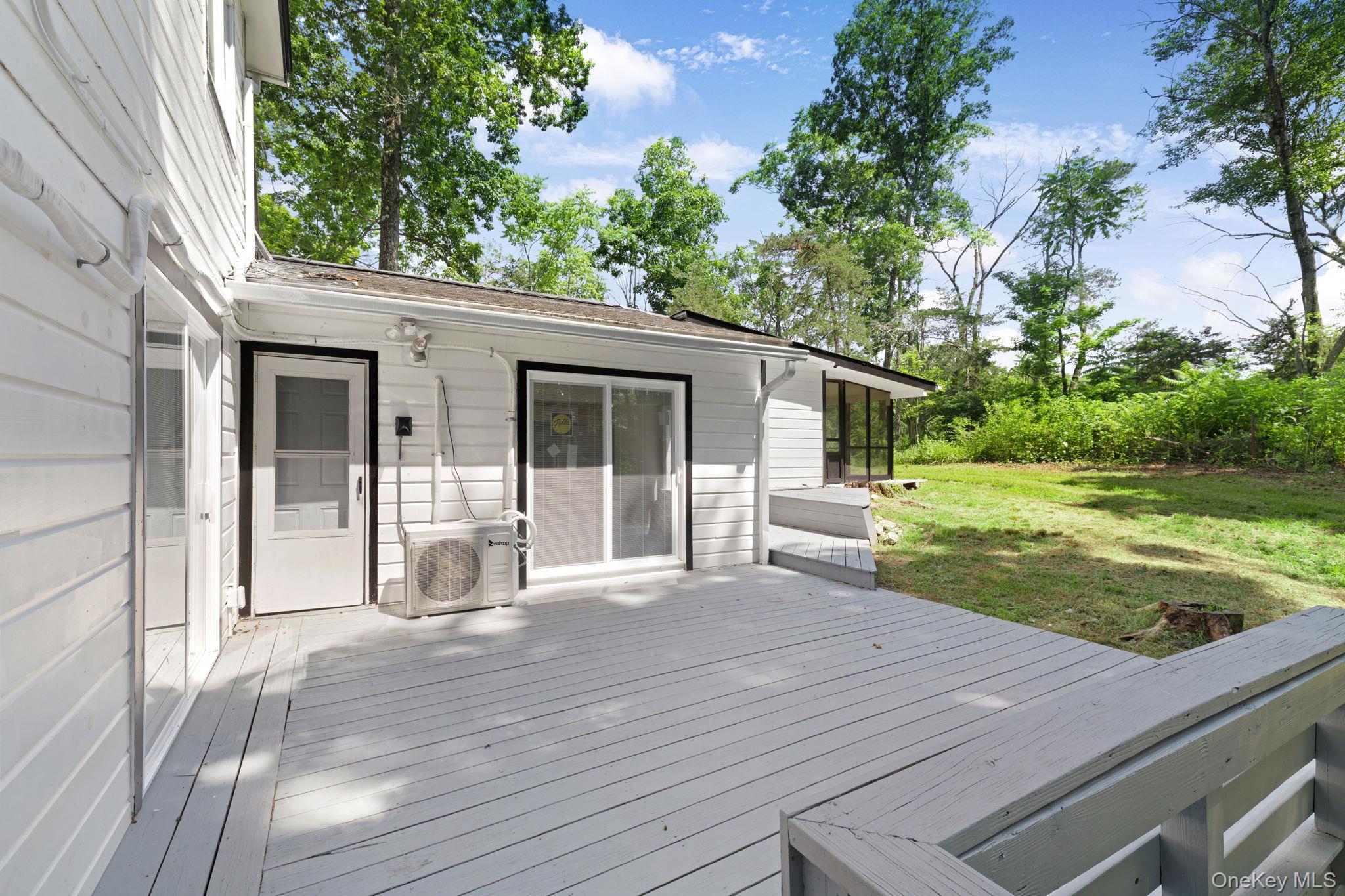 26 Carter Road, Pleasant Valley, NY 12569