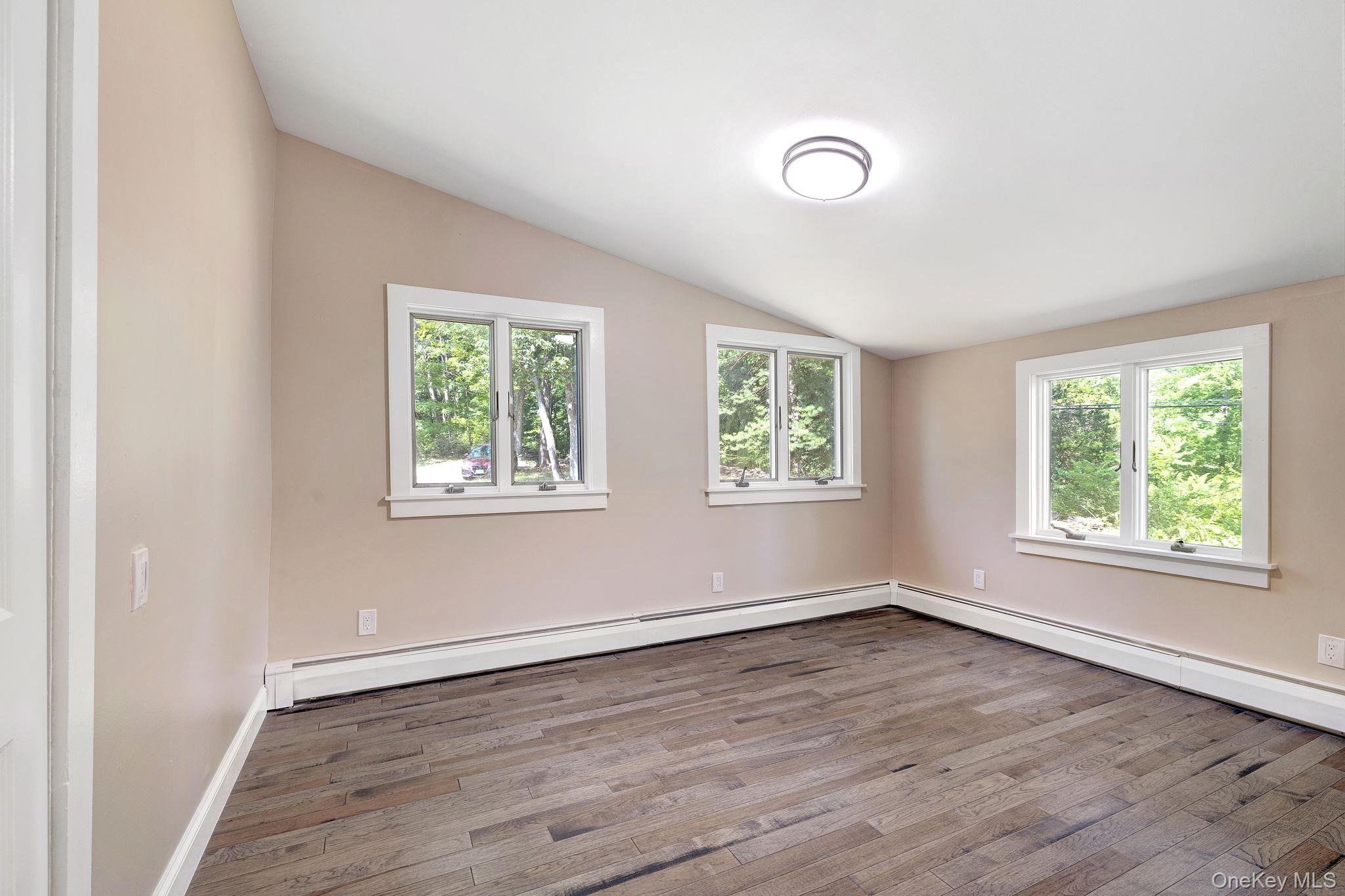 26 Carter Road, Pleasant Valley, NY 12569