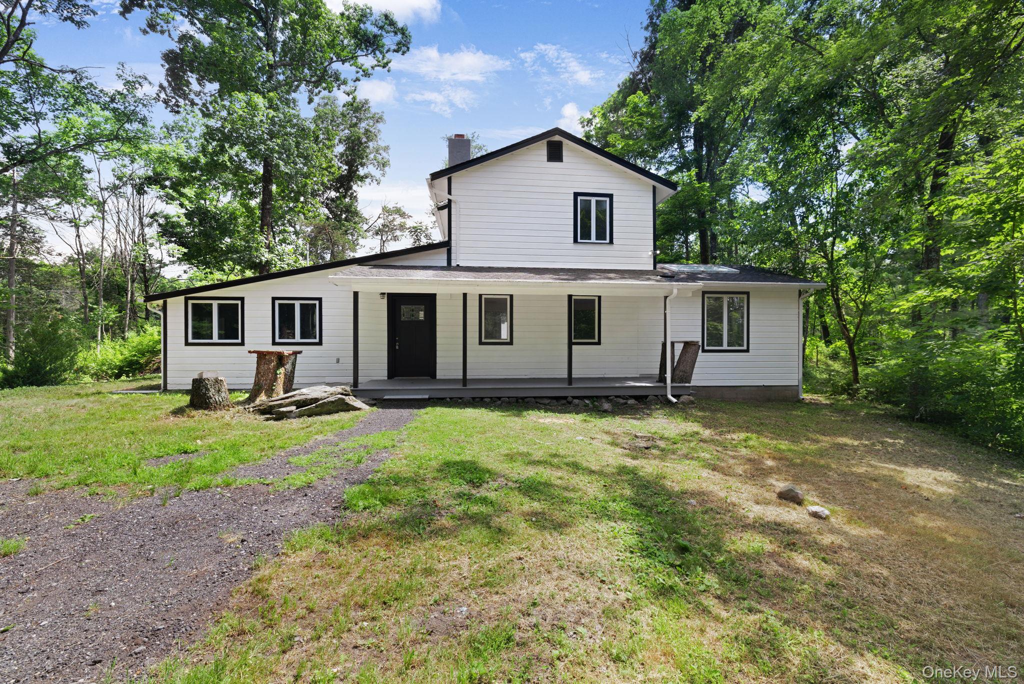 26 Carter Road, Pleasant Valley, NY 12569