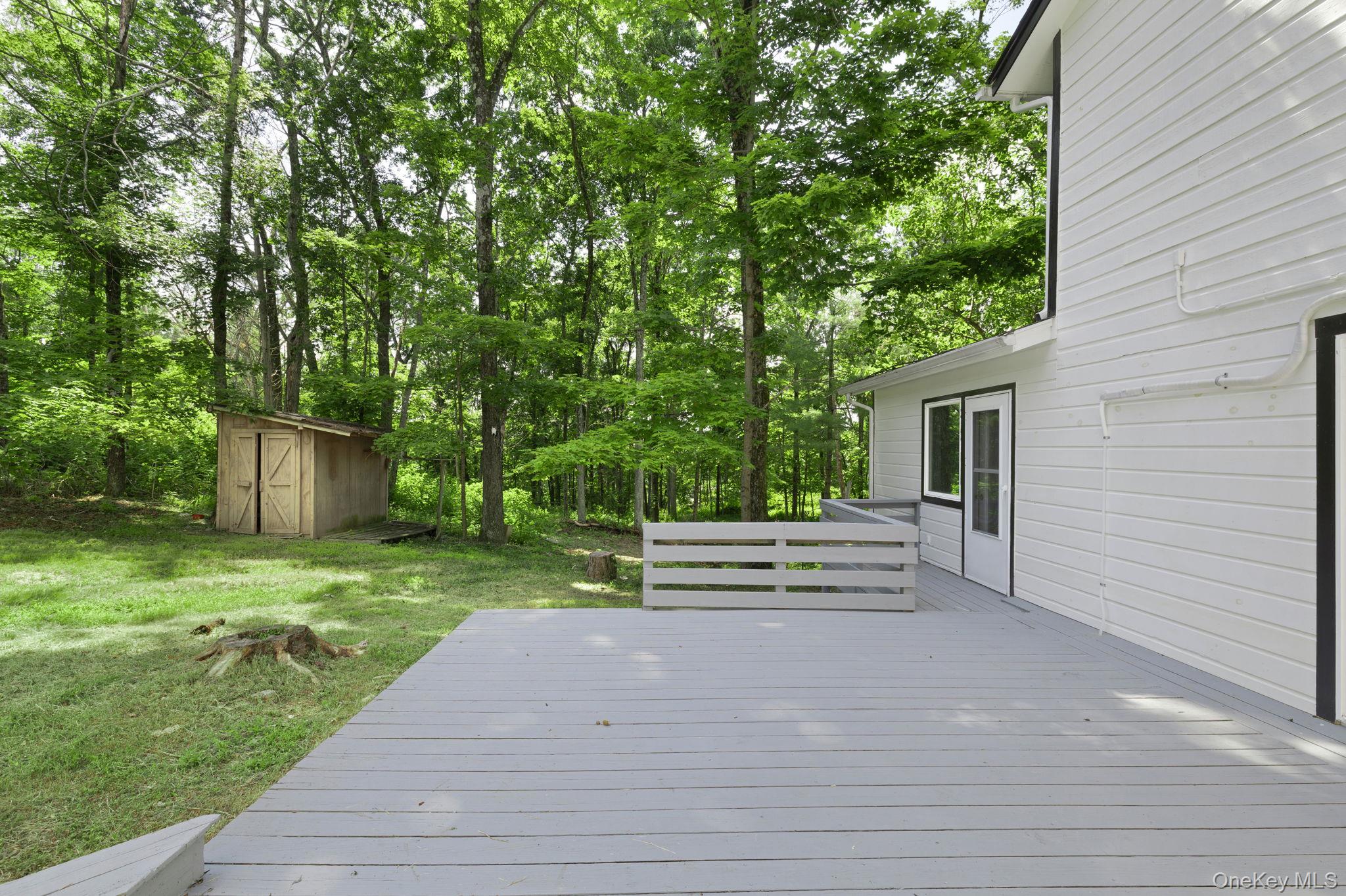 26 Carter Road, Pleasant Valley, NY 12569