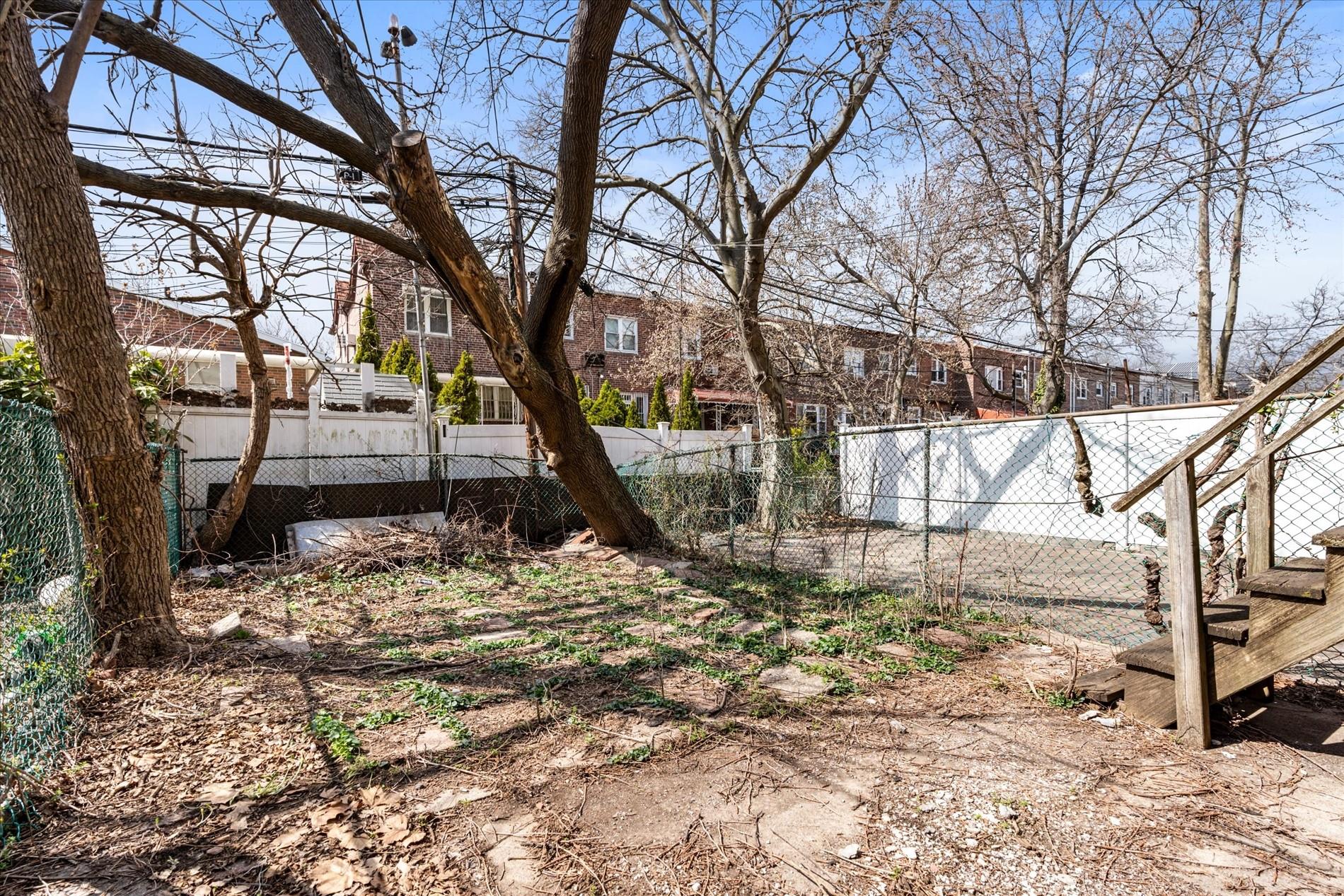 712 E 40th Street, Brooklyn, NY 11210