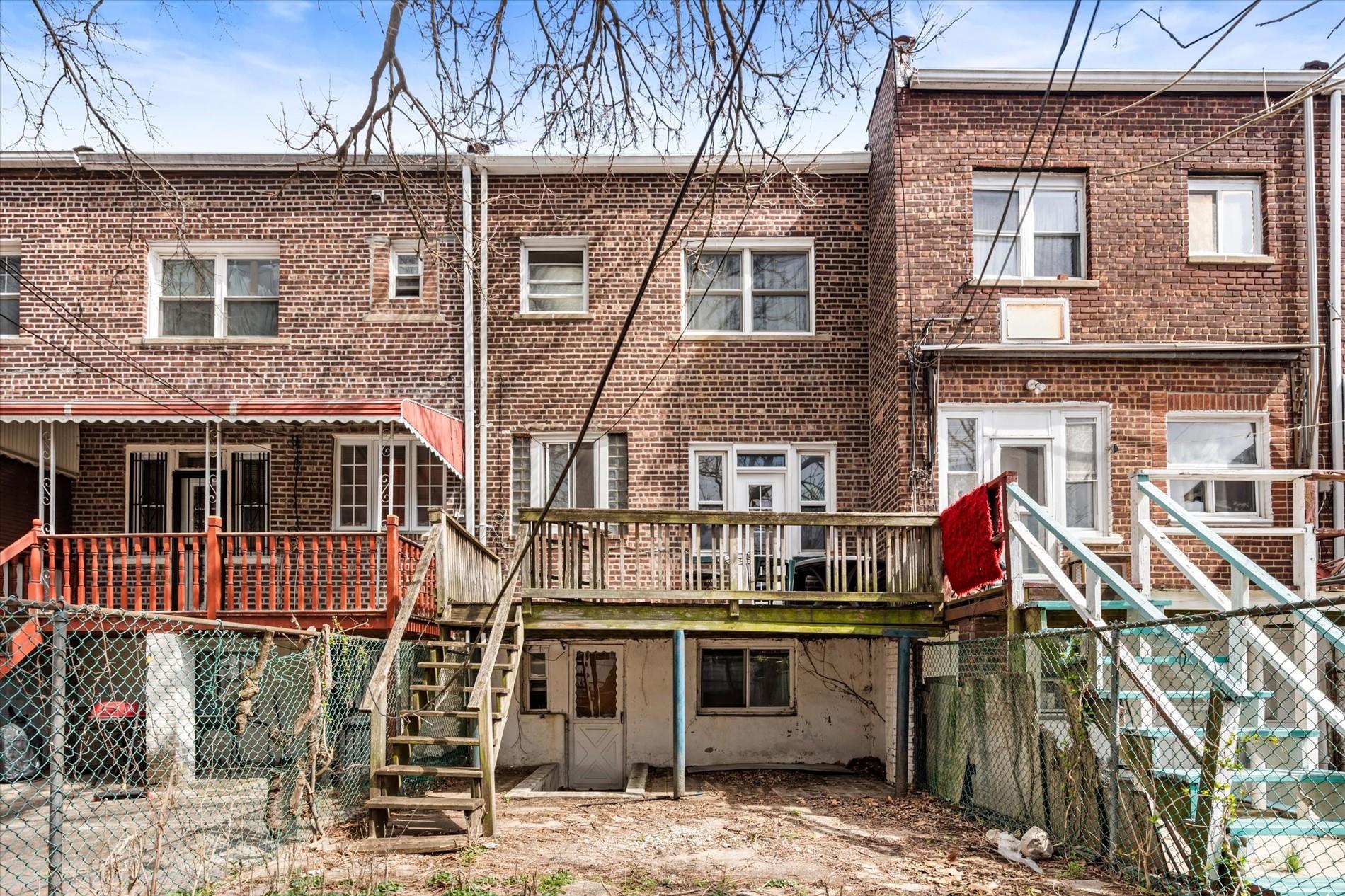 712 E 40th Street, Brooklyn, NY 11210