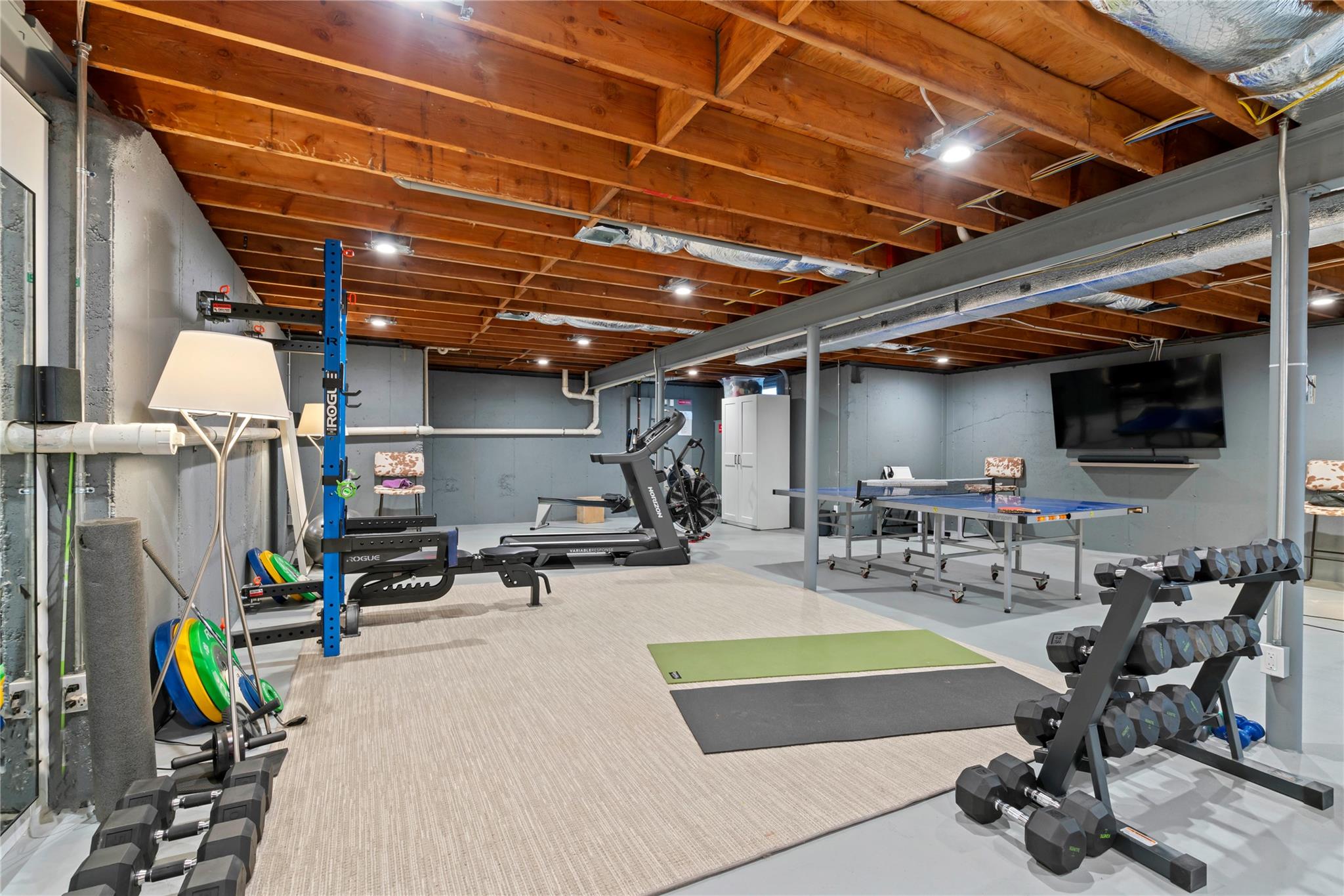 18 Matinecock Farms Road, Glen Cove, NY 11542