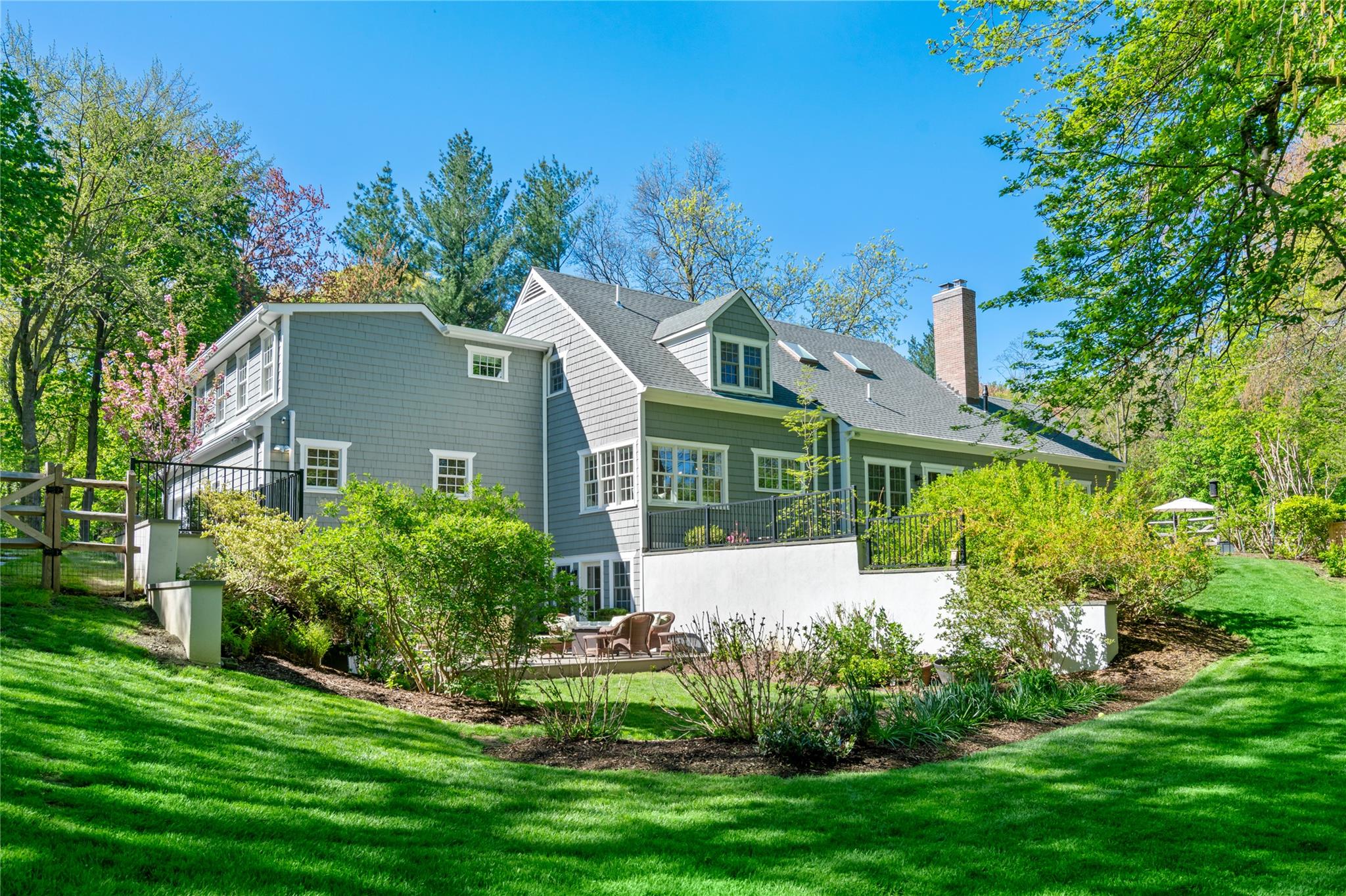 18 Matinecock Farms Road, Glen Cove, NY 11542