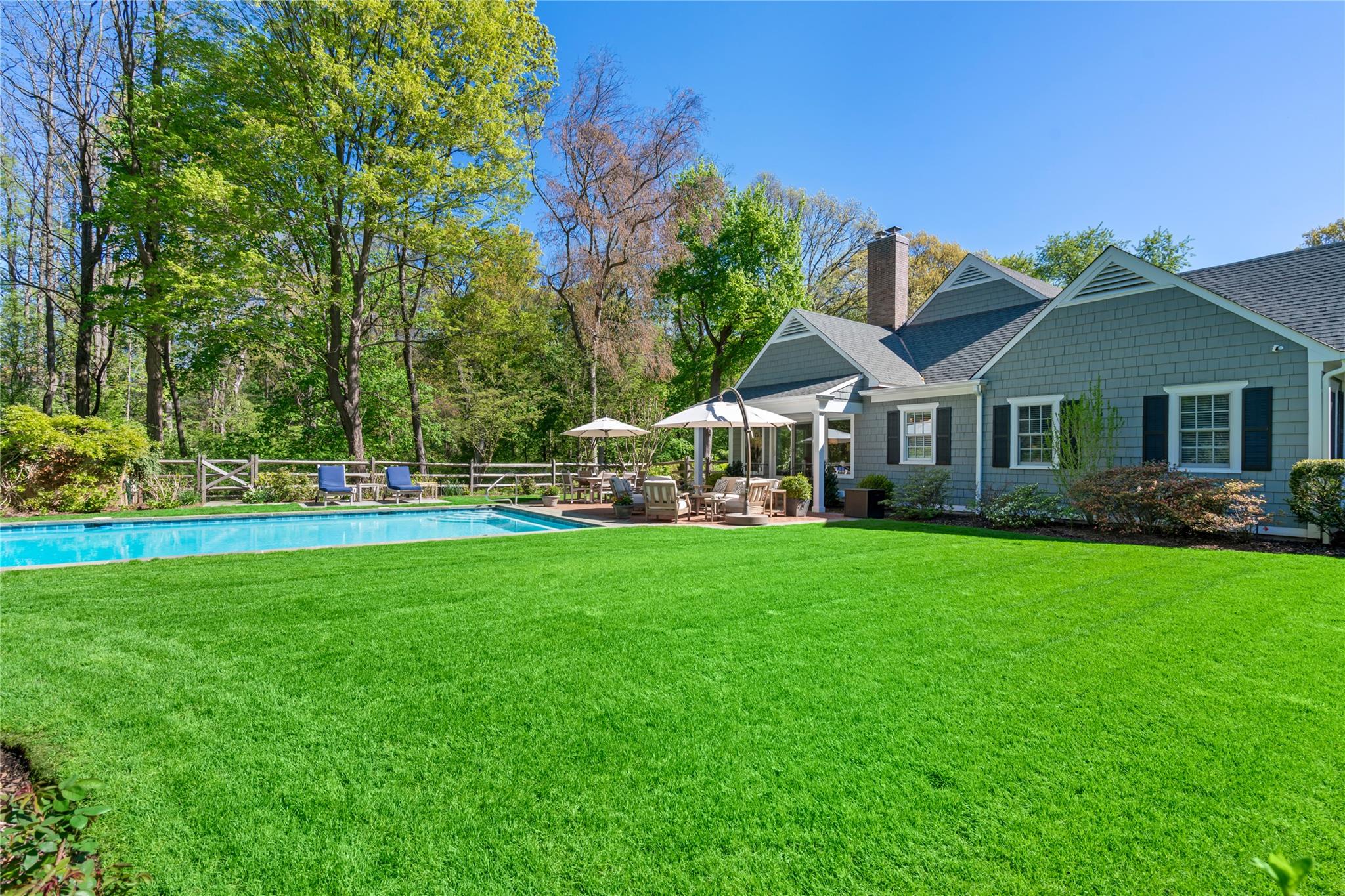 18 Matinecock Farms Road, Glen Cove, NY 11542