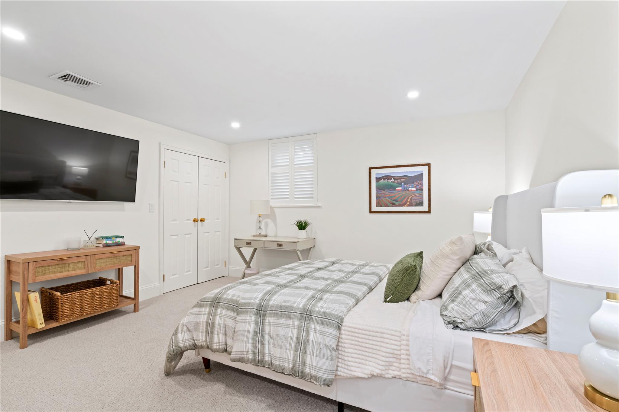 18 Matinecock Farms Road, Glen Cove, NY 11542