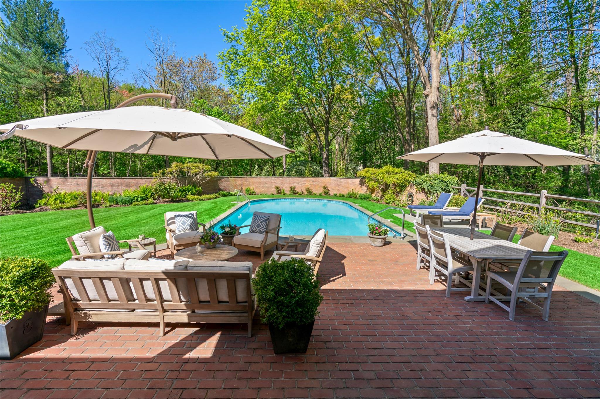 18 Matinecock Farms Road, Glen Cove, NY 11542