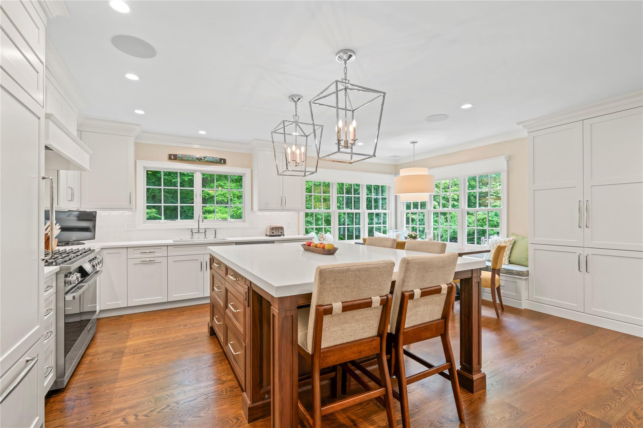 18 Matinecock Farms Road, Glen Cove, NY 11542