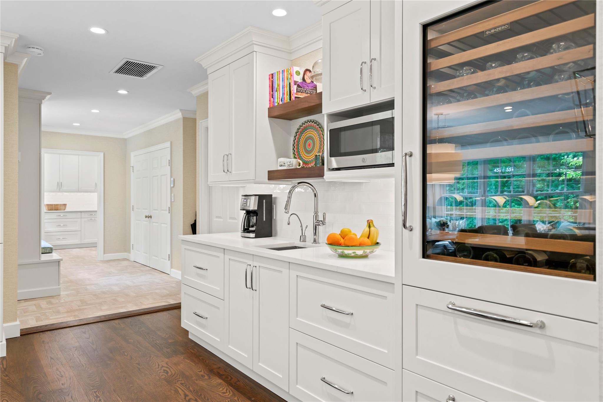 18 Matinecock Farms Road, Glen Cove, NY 11542