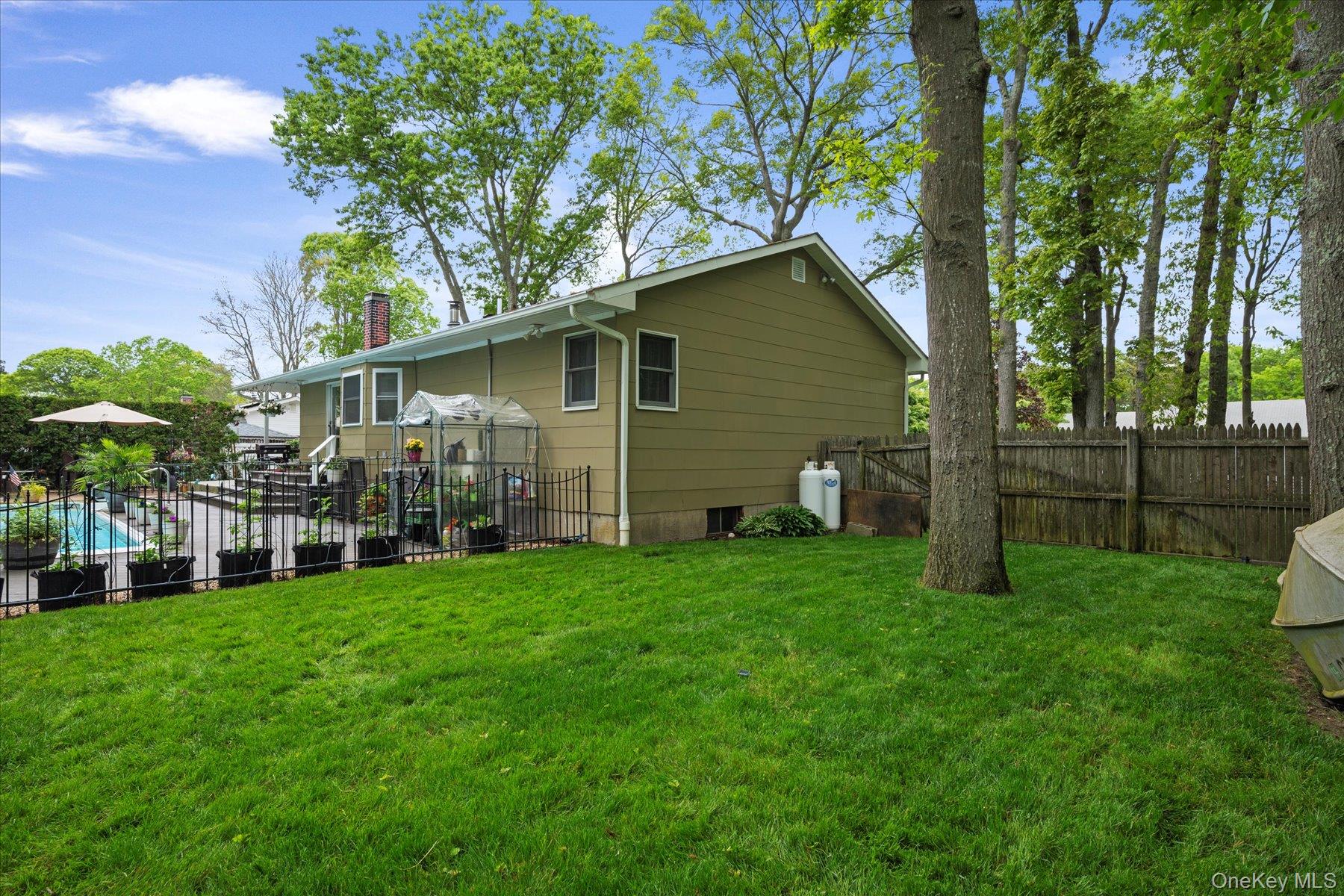 12 Debragga Avenue, East Moriches, NY 11940