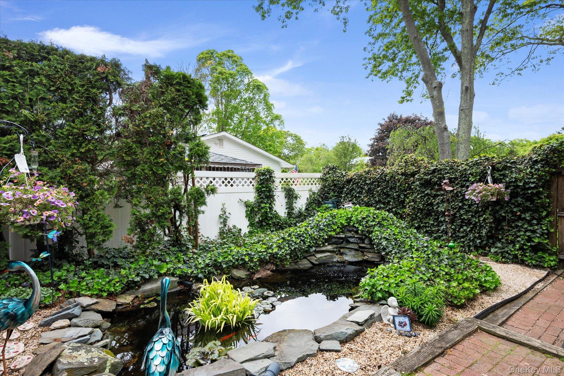 12 Debragga Avenue, East Moriches, NY 11940