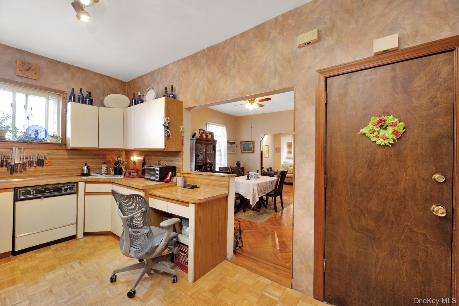 69-59 74th Street, Middle Village, NY 11379