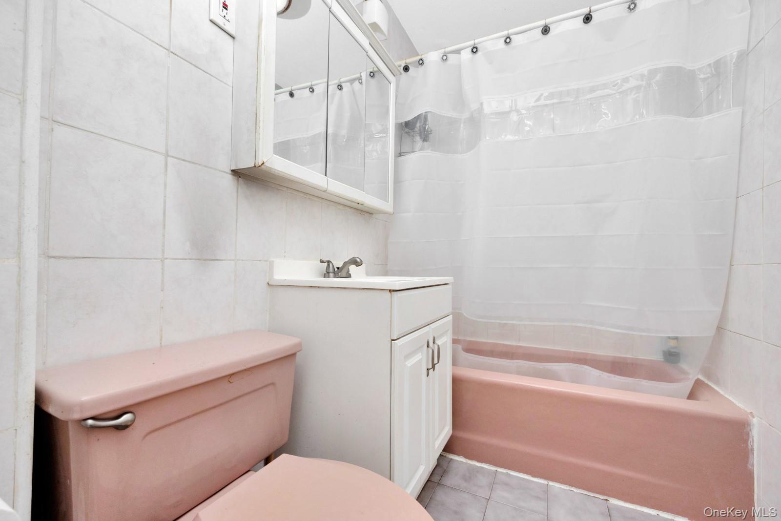 69-59 74th Street, Middle Village, NY 11379