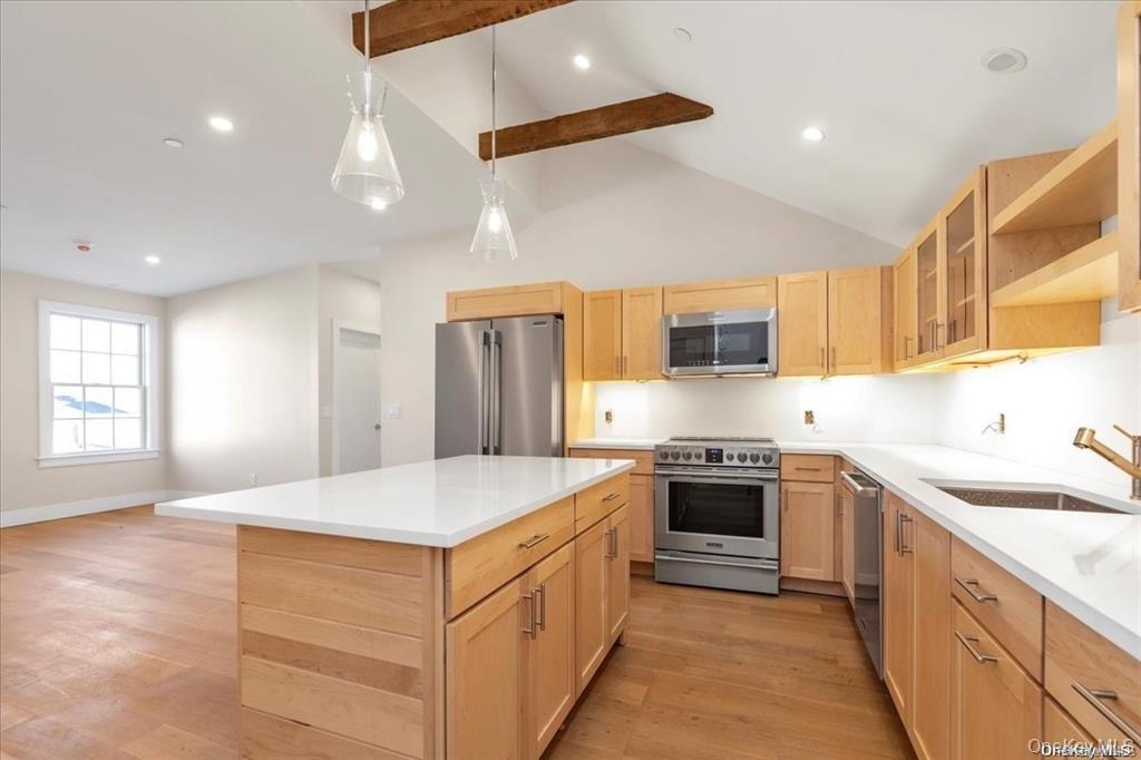 108 South # E, Oyster Bay, NY 11771