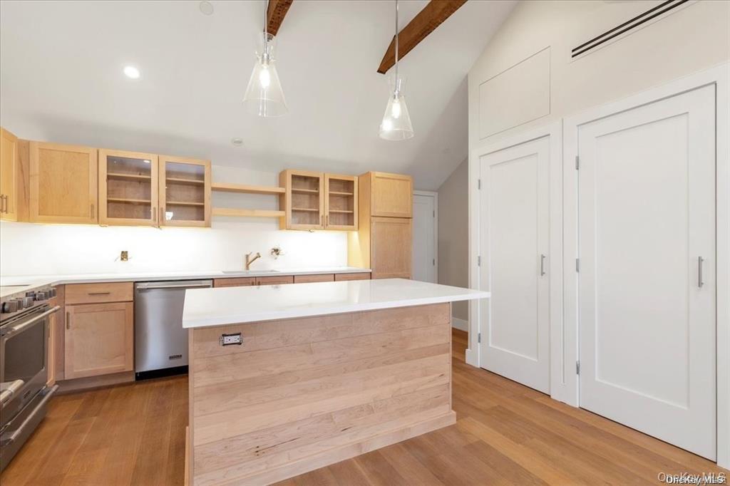 108 South # E, Oyster Bay, NY 11771