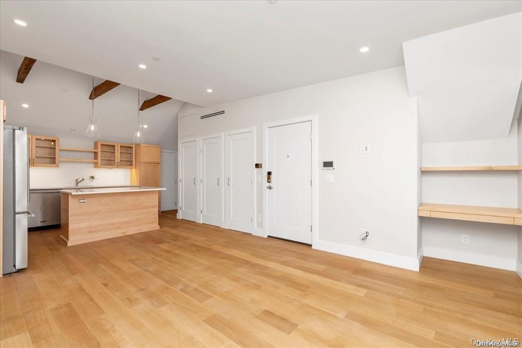 108 South # E, Oyster Bay, NY 11771