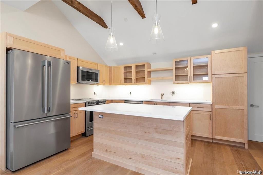 108 South # E, Oyster Bay, NY 11771